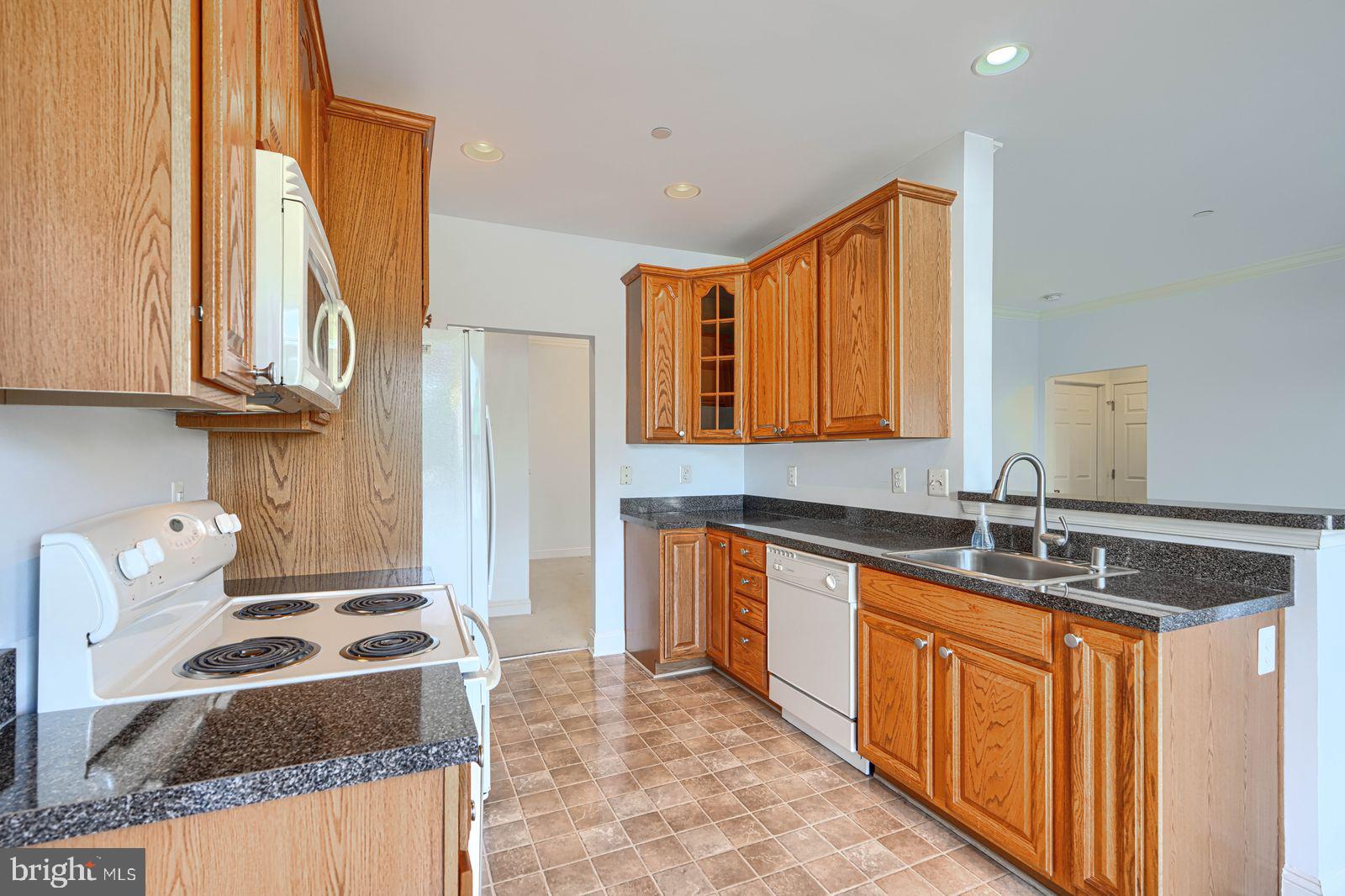 EMERALD HILLS - Residential