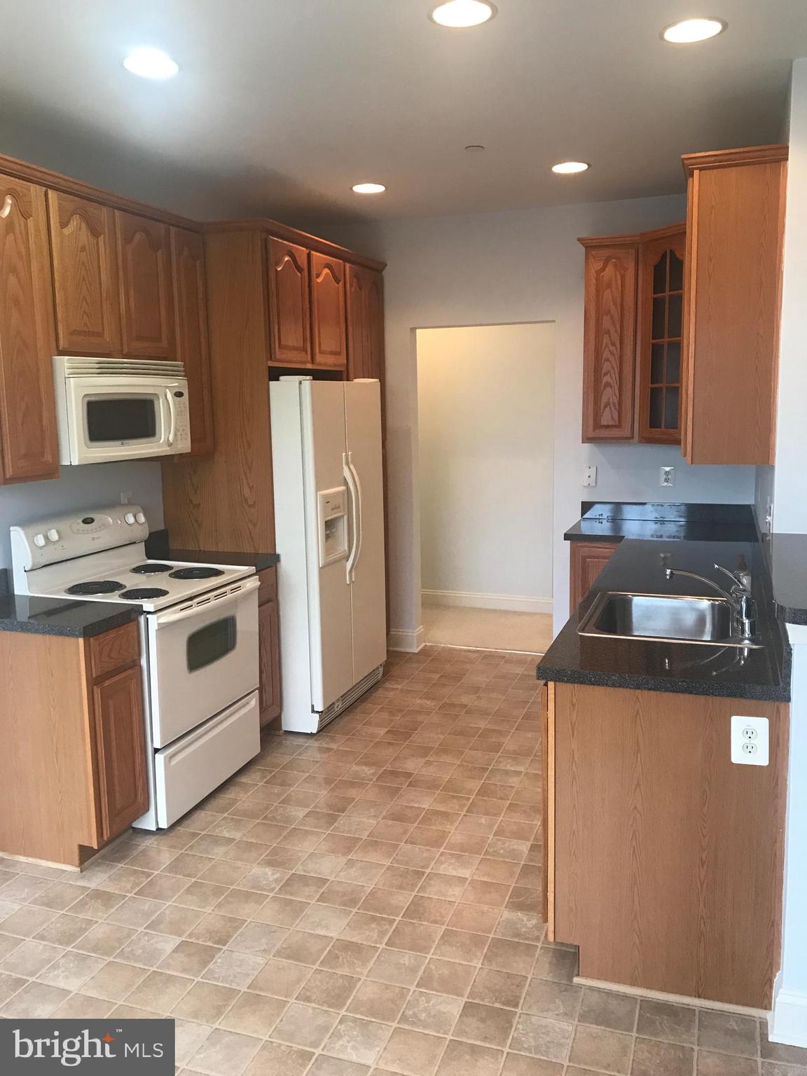 EMERALD HILLS - Residential