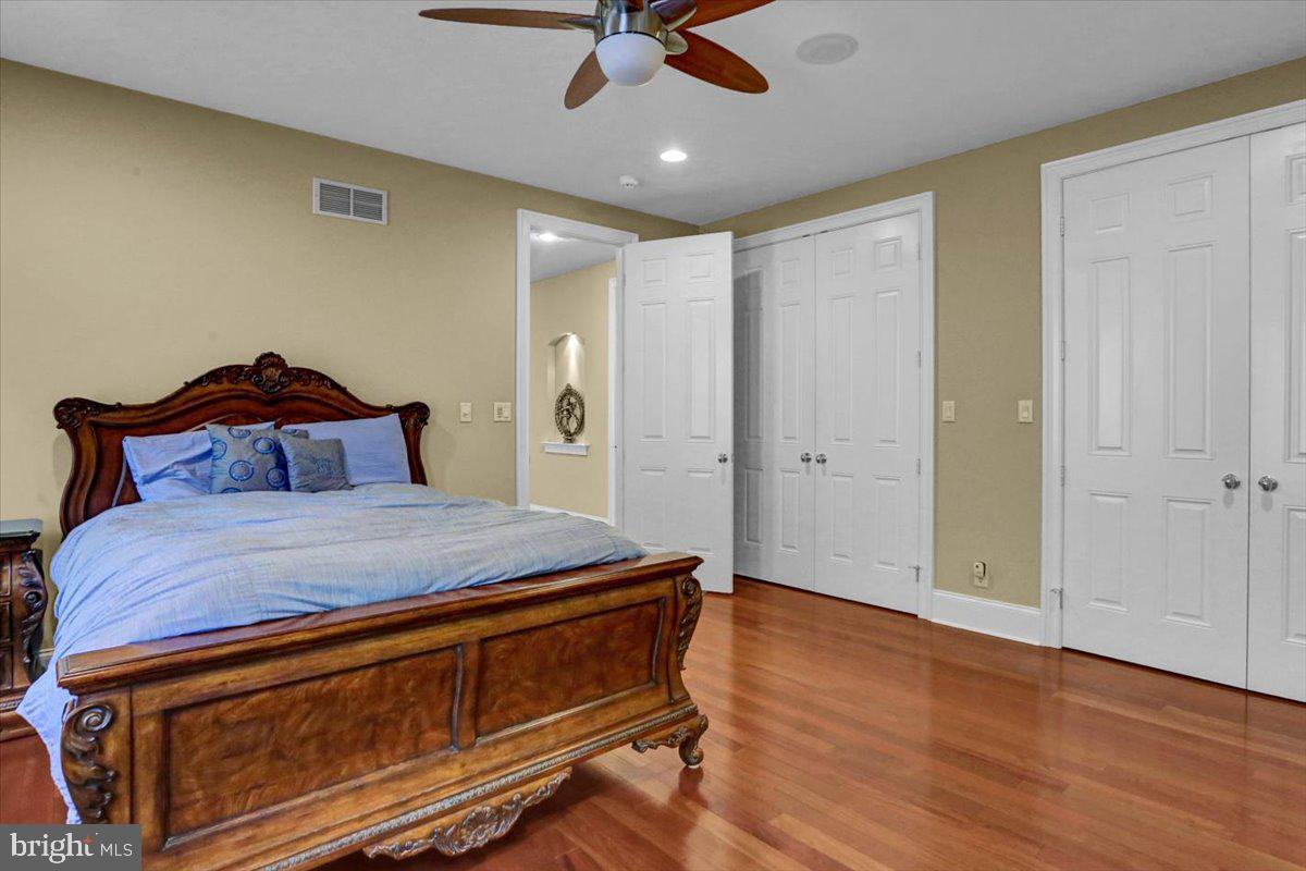 INVERNESS AT SPRIN - Residential