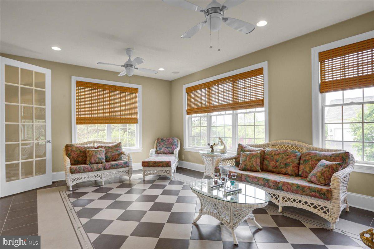 INVERNESS AT SPRIN - Residential
