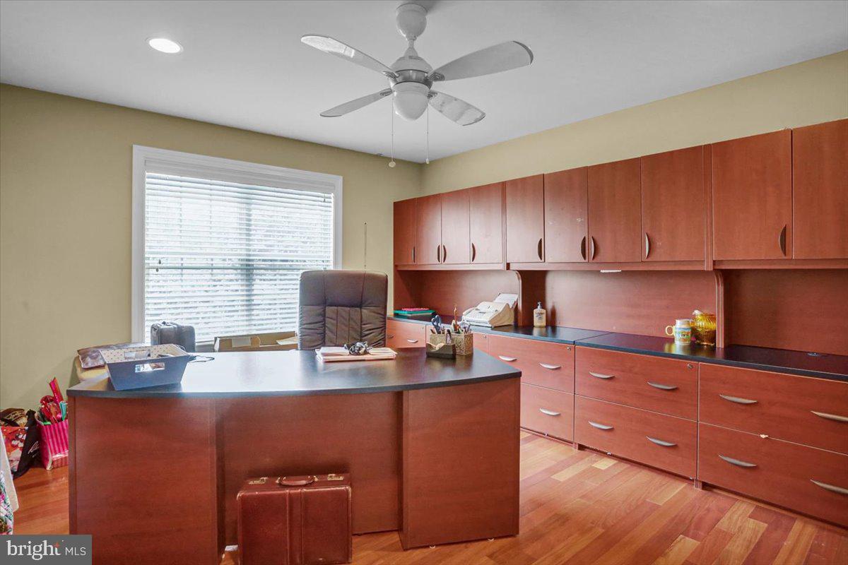 INVERNESS AT SPRIN - Residential