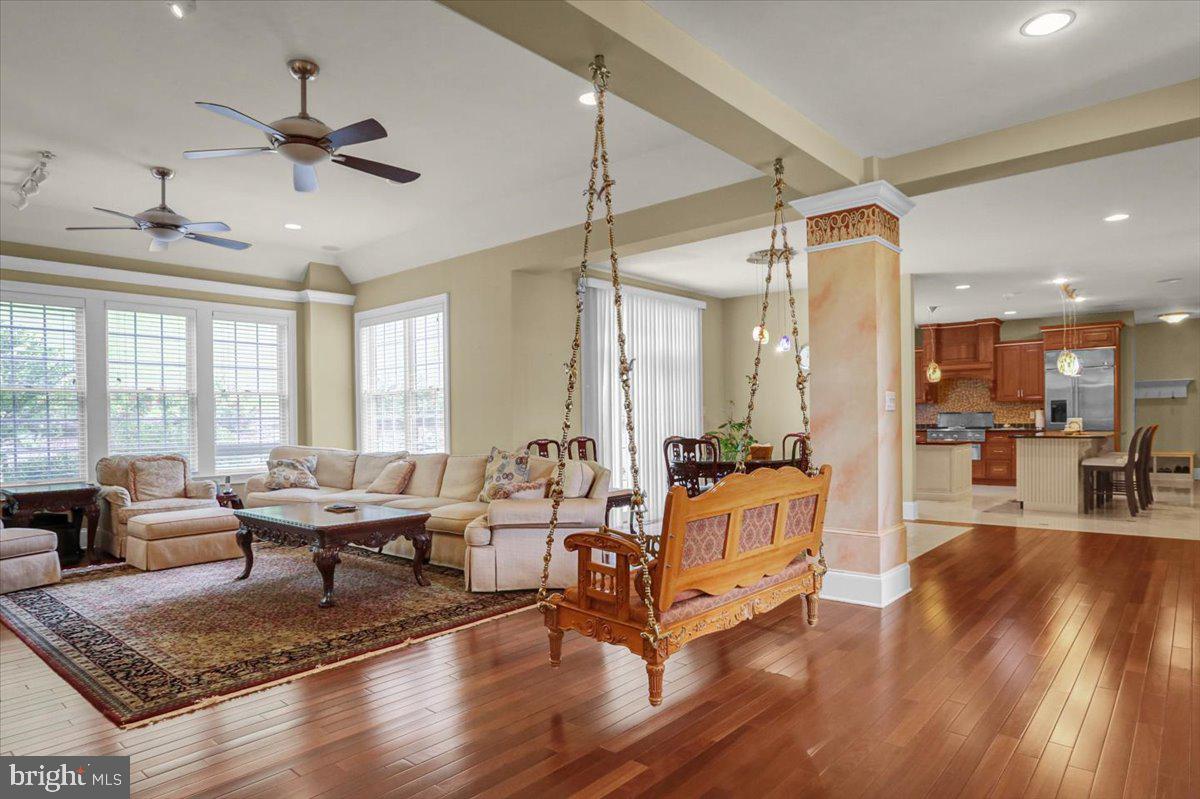 INVERNESS AT SPRIN - Residential
