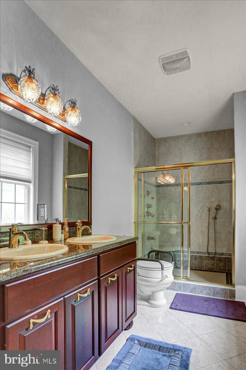 INVERNESS AT SPRIN - Residential