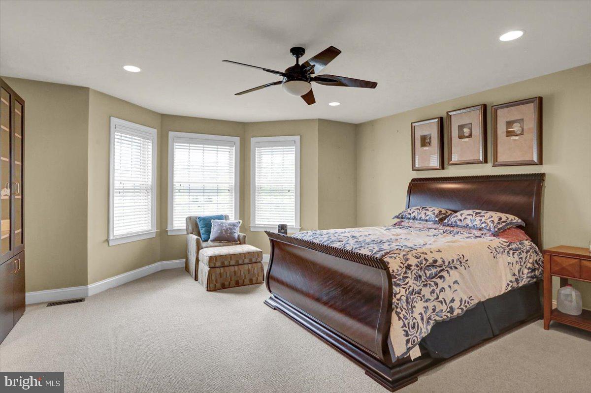 INVERNESS AT SPRIN - Residential