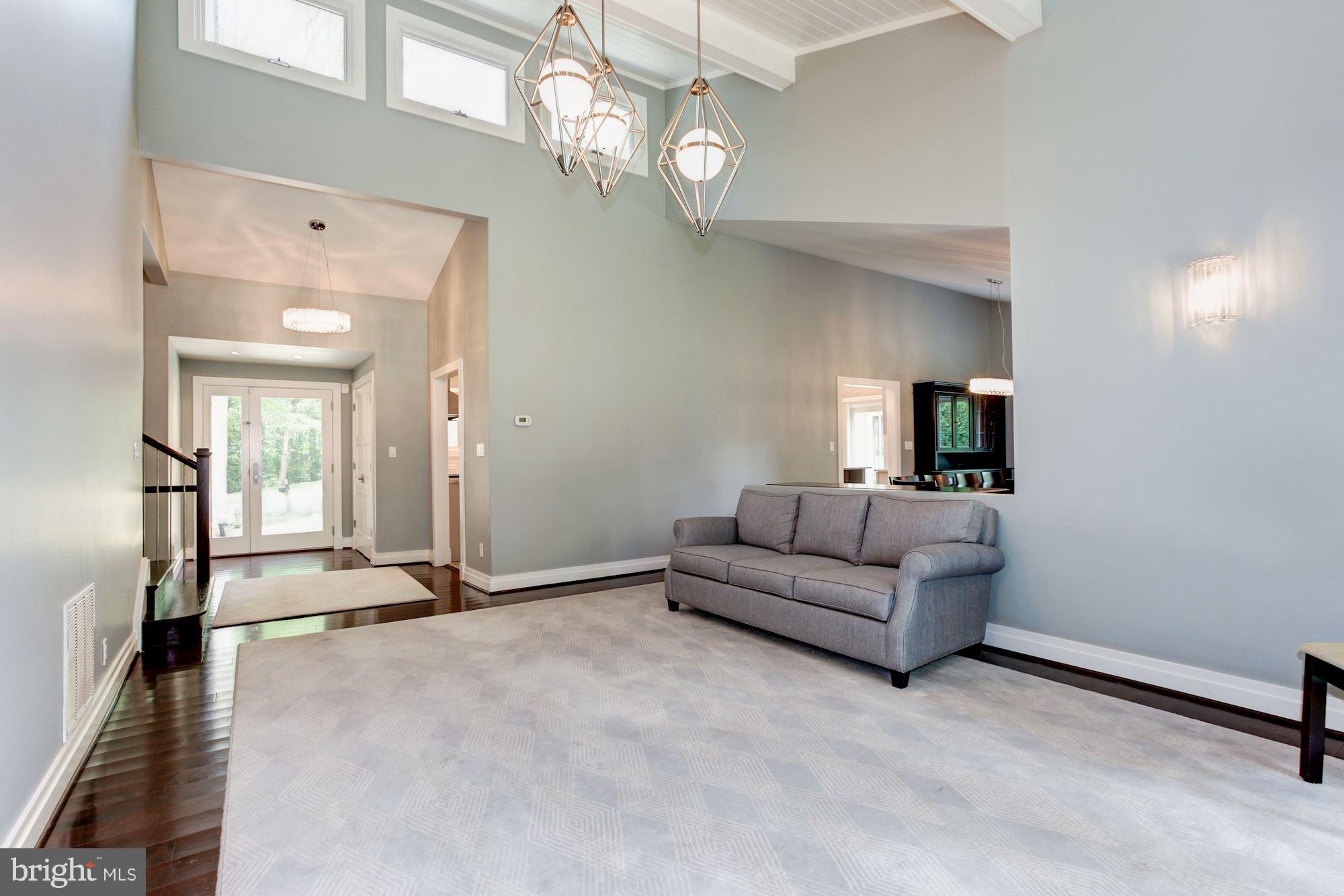 CONGRESSIONAL COUNTRY CLUB ESTATES - Residential