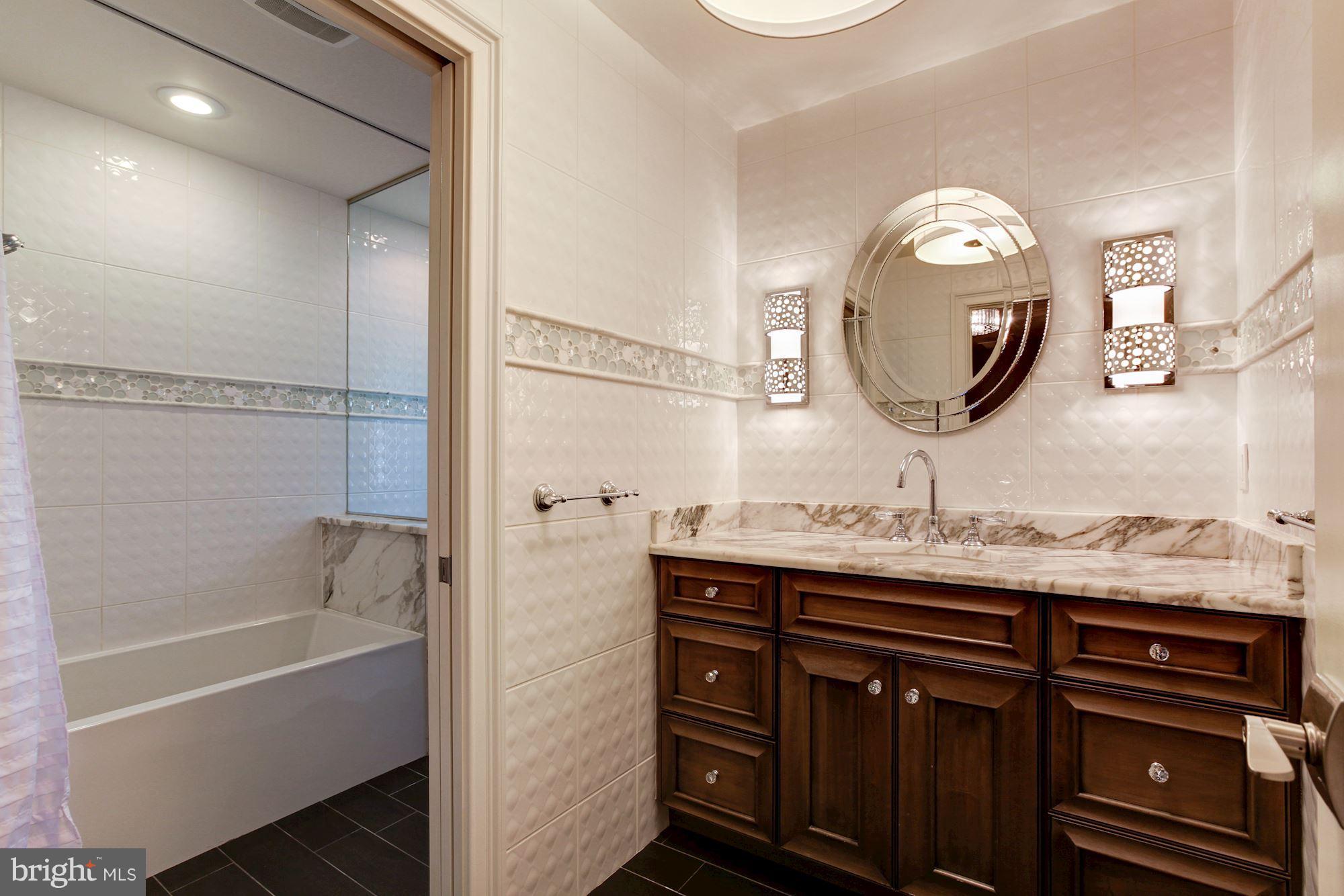CONGRESSIONAL COUNTRY CLUB ESTATES - Residential