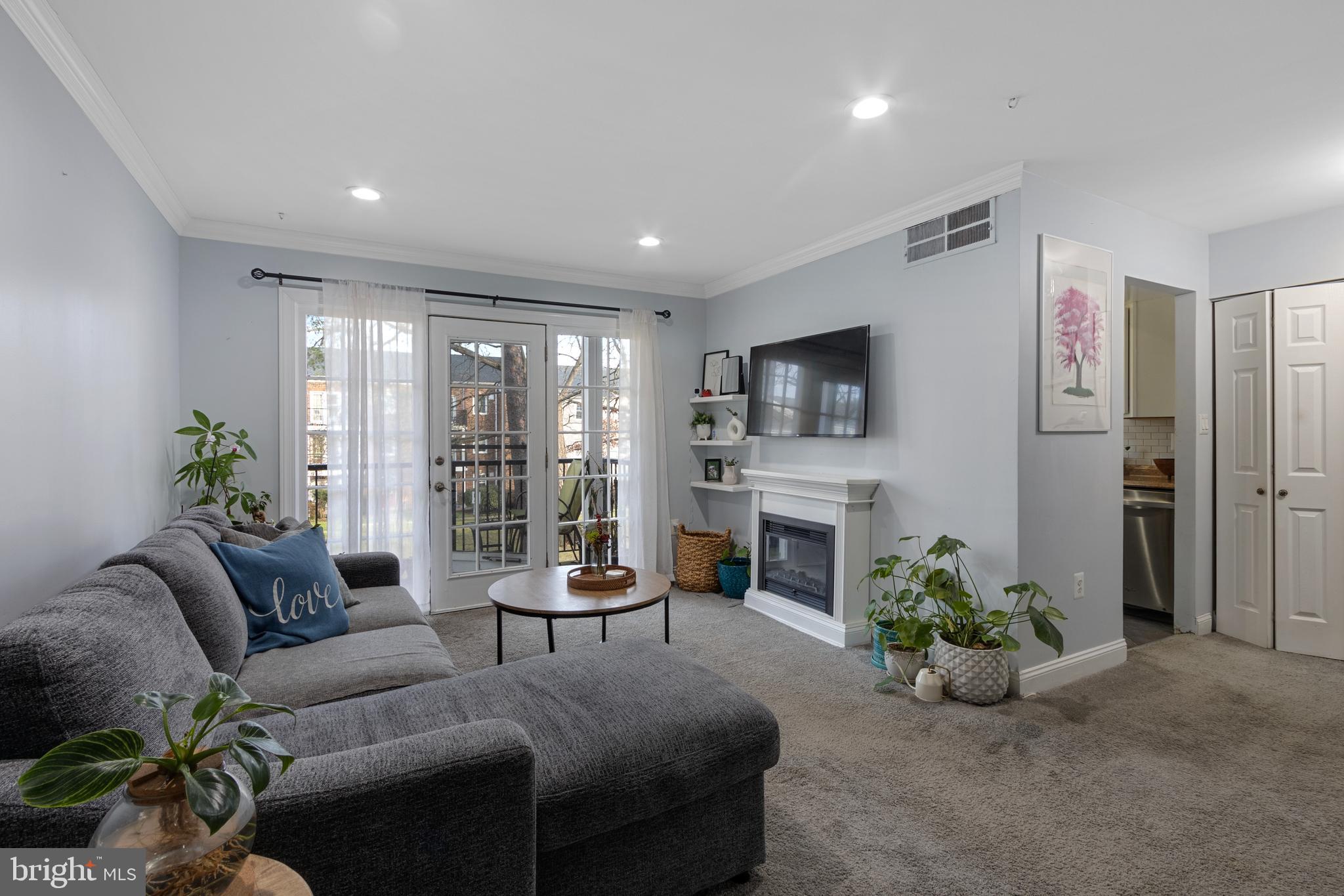 FOXCROFT COLONY CONDOS - Residential