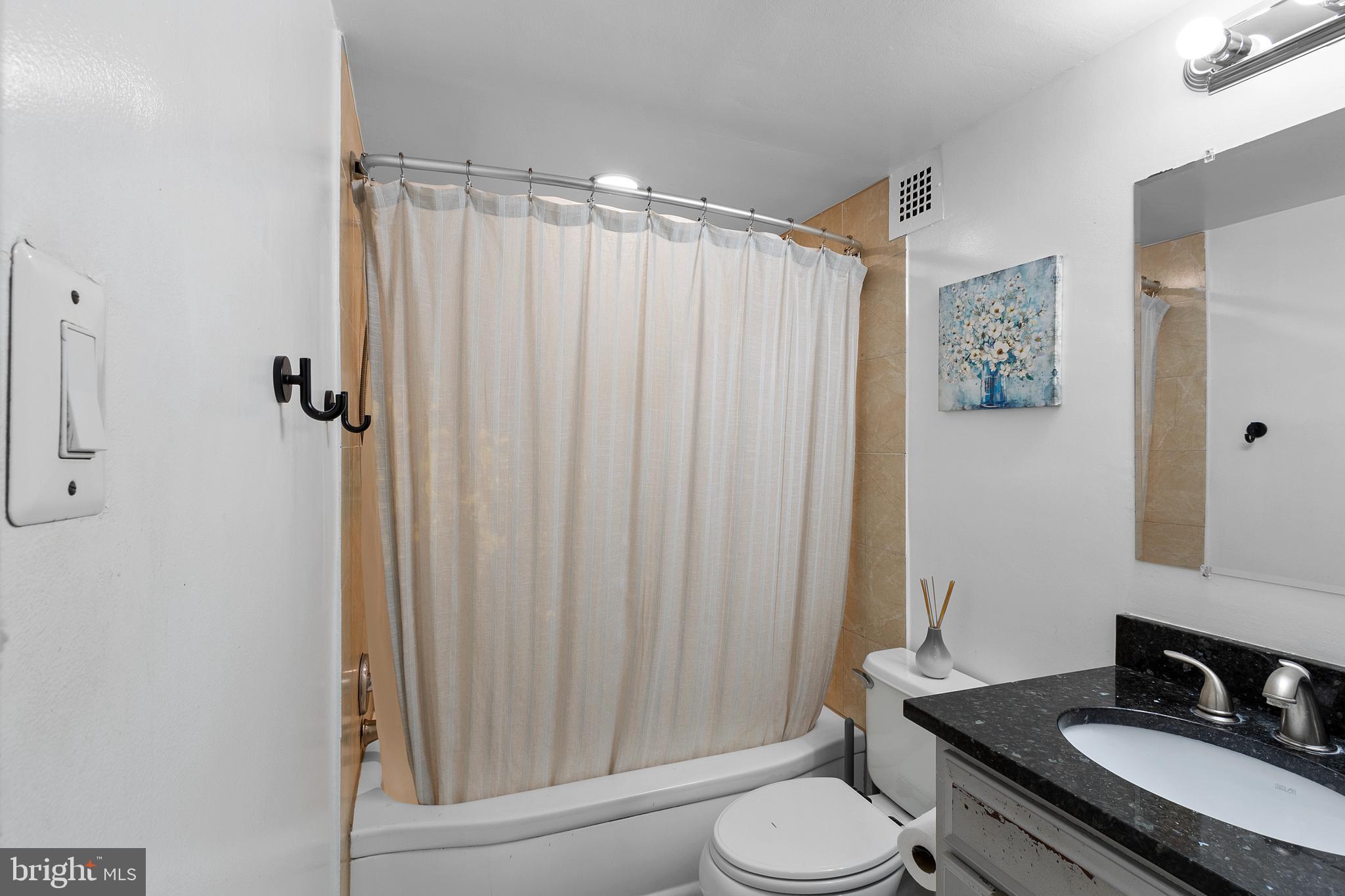 FOXCROFT COLONY CONDOS - Residential