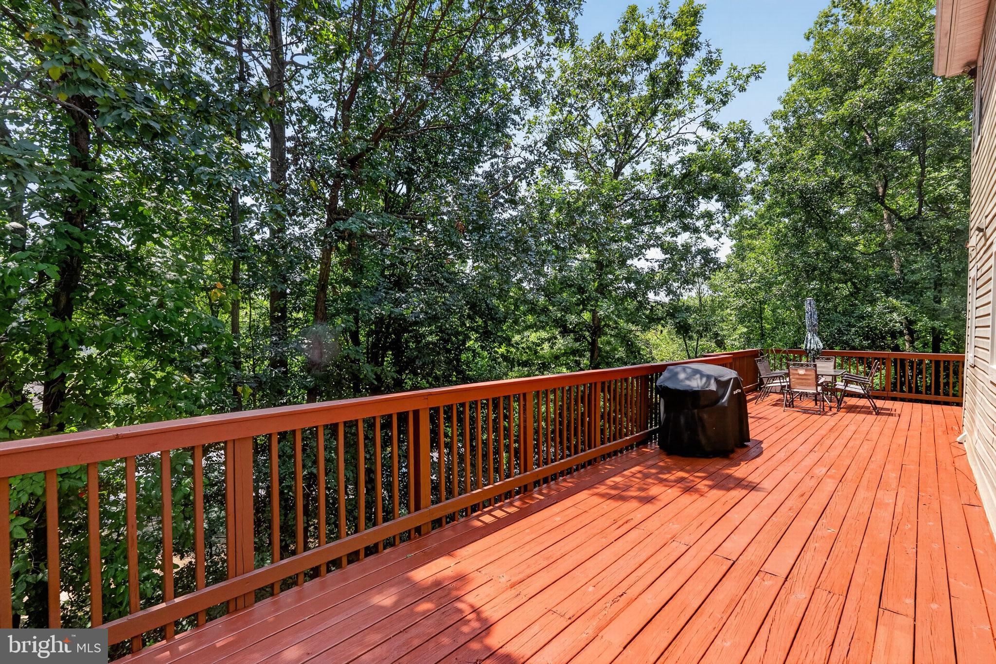 STAFFORD OAKS - Residential