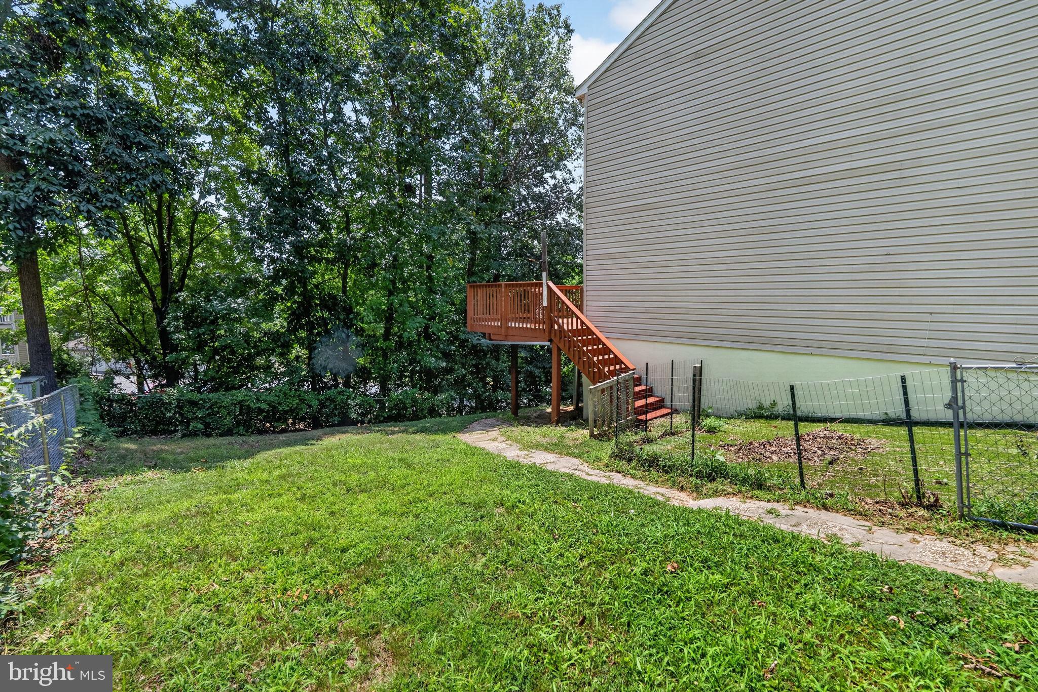STAFFORD OAKS - Residential