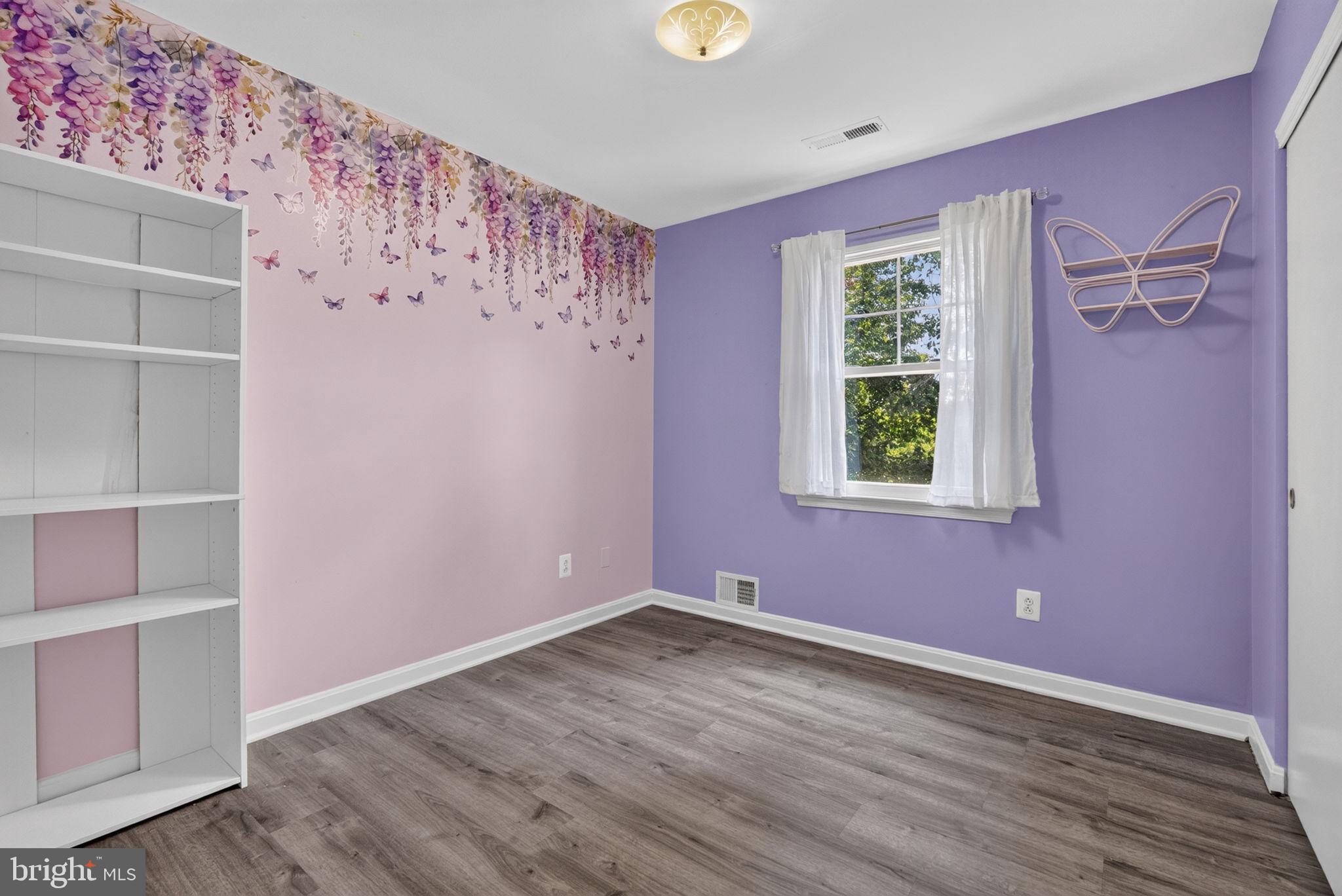 STAFFORD OAKS - Residential