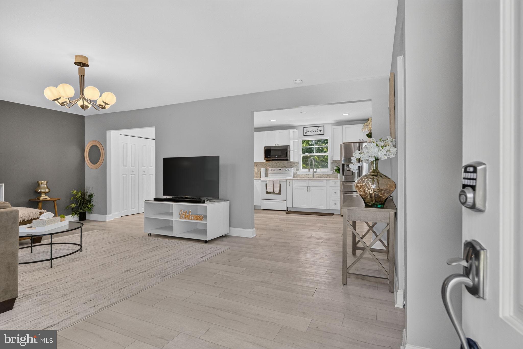 STAFFORD OAKS - Residential