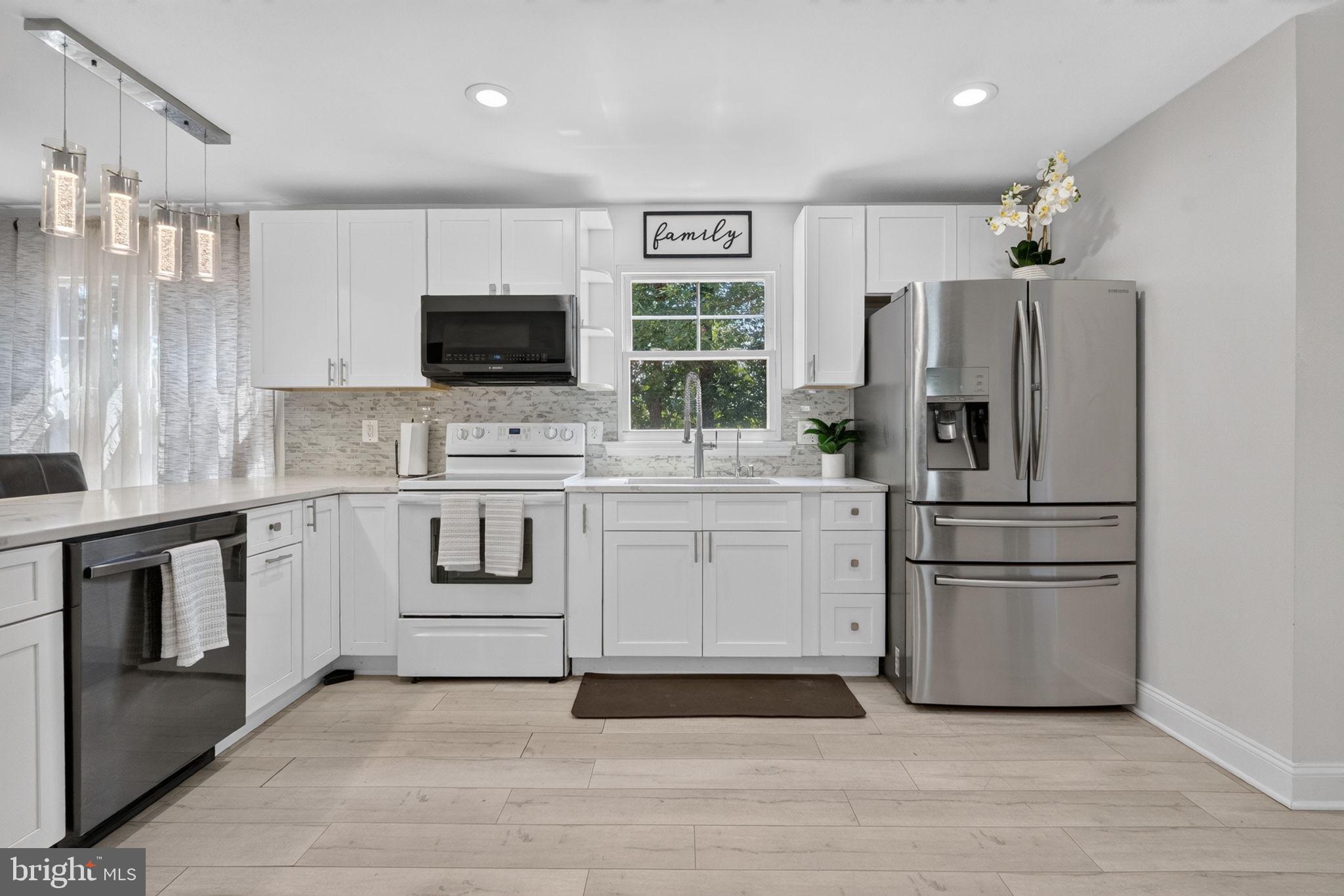STAFFORD OAKS - Residential
