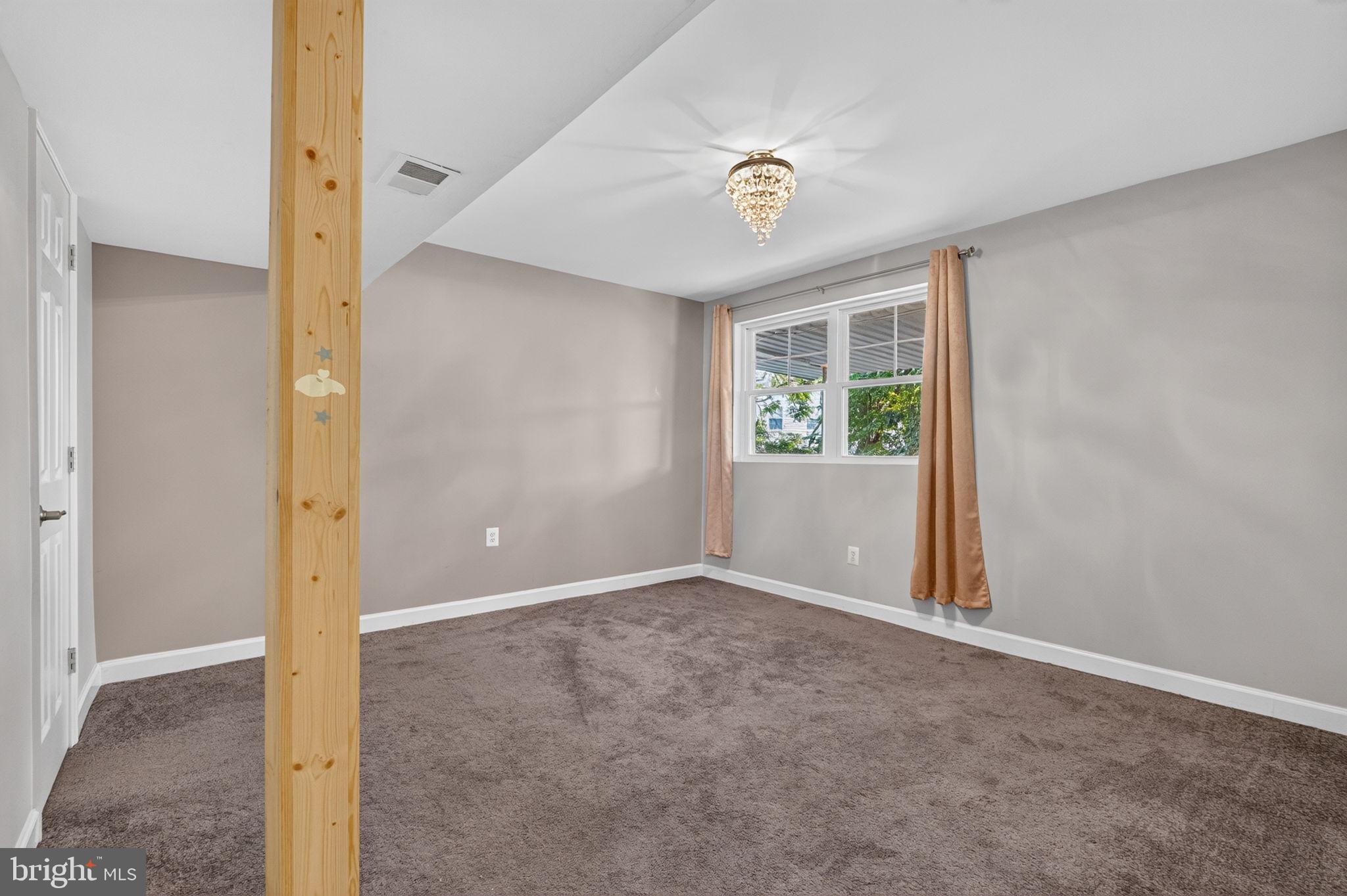 STAFFORD OAKS - Residential