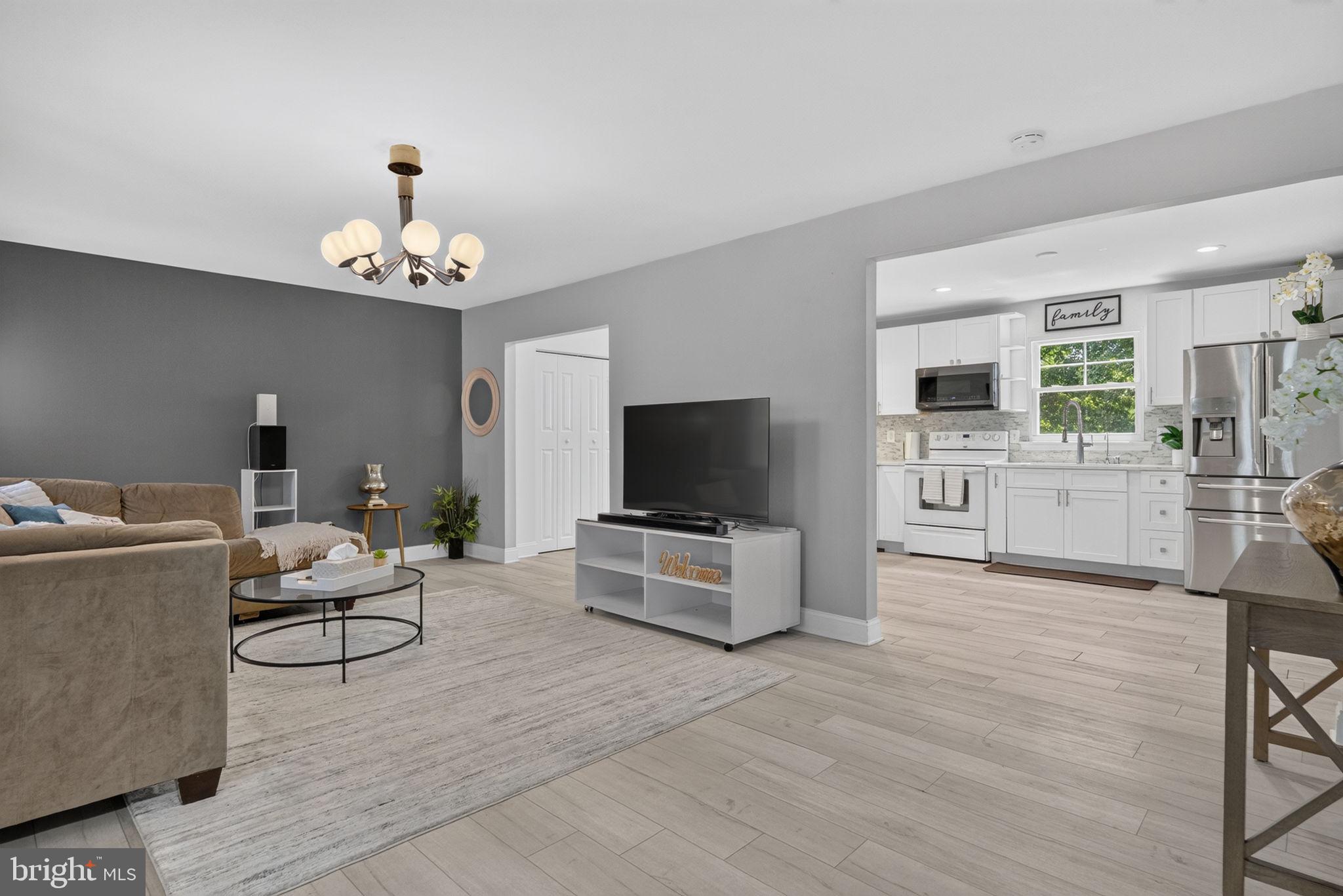 STAFFORD OAKS - Residential