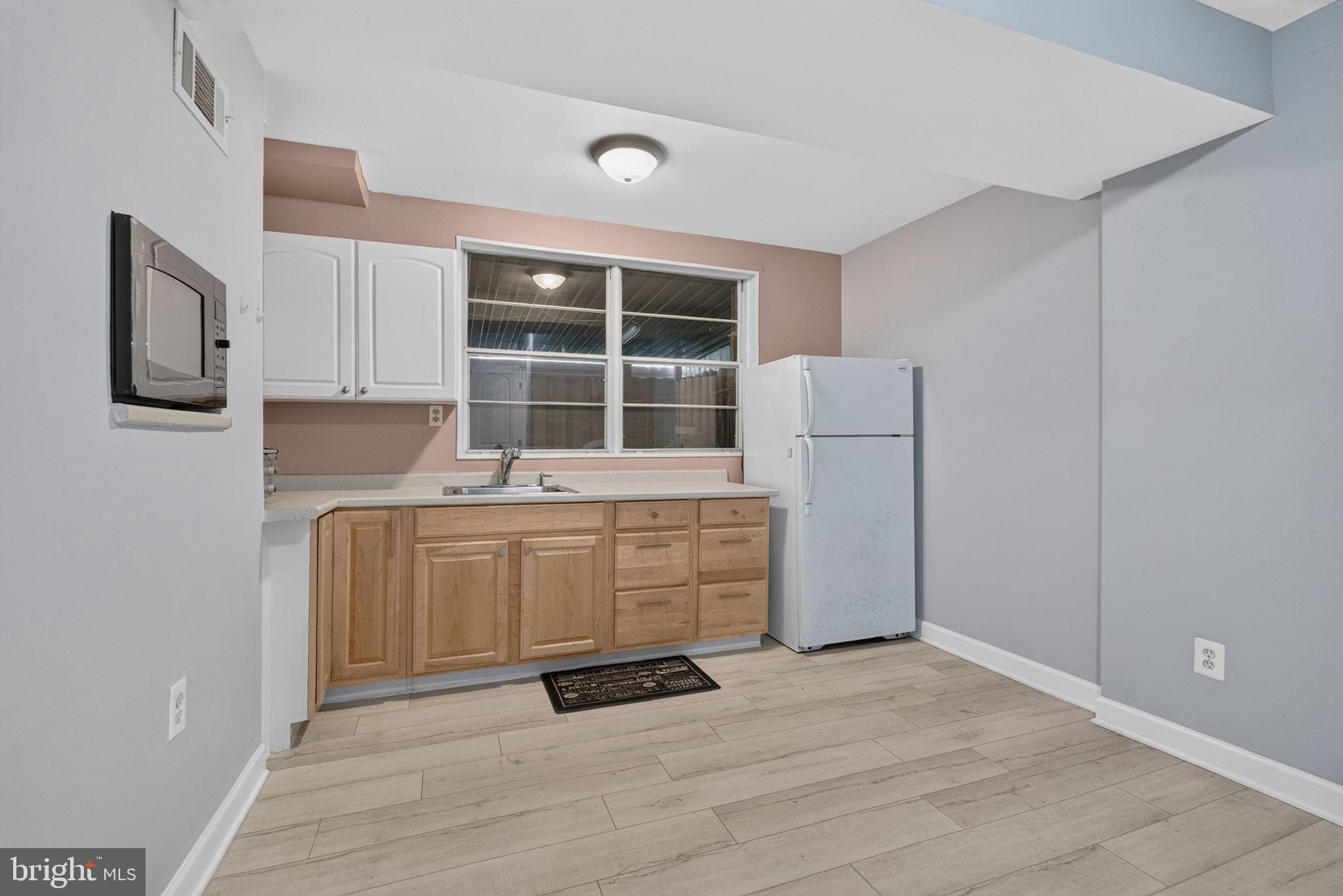 STAFFORD OAKS - Residential