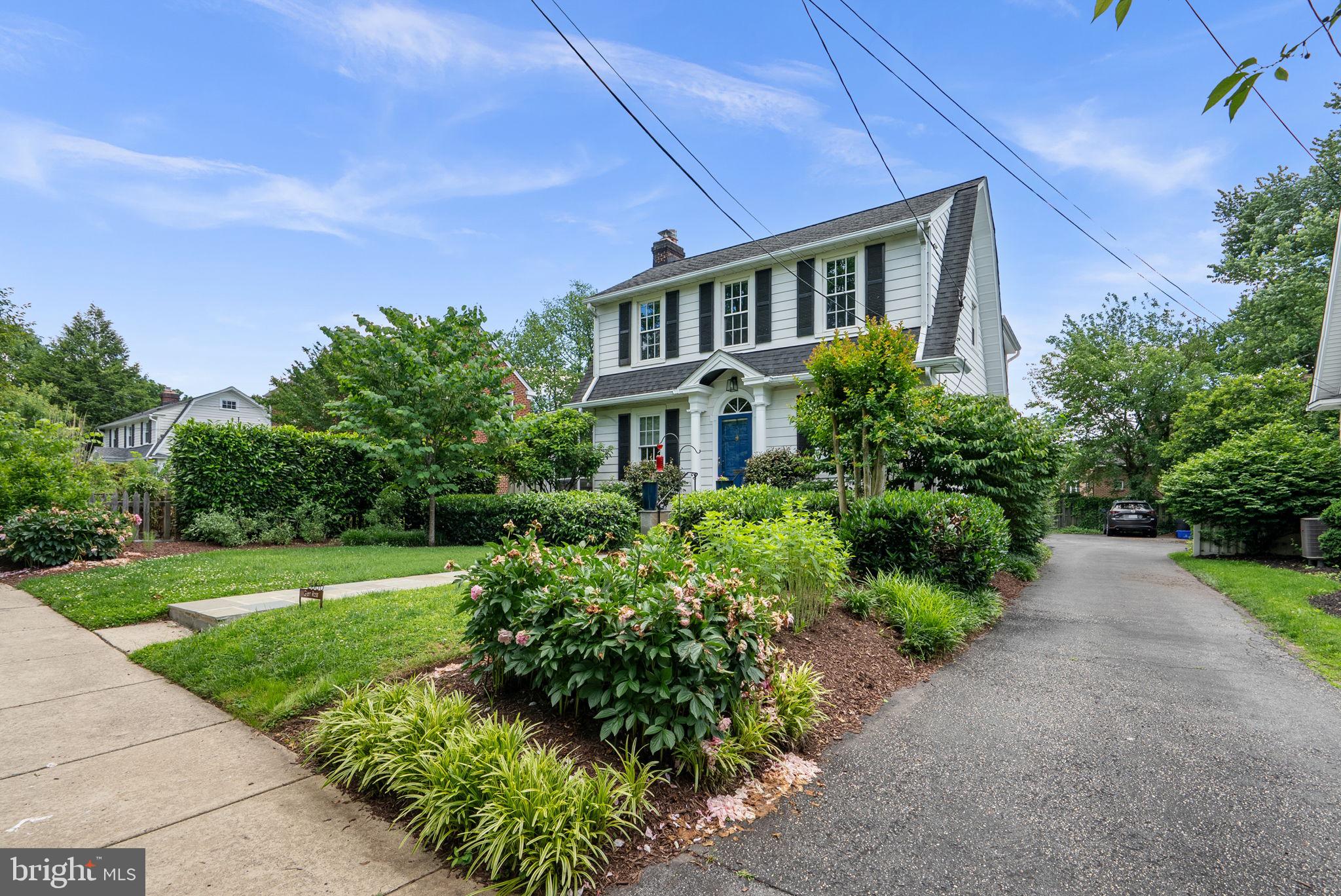 NORTH WOODSIDE - Residential