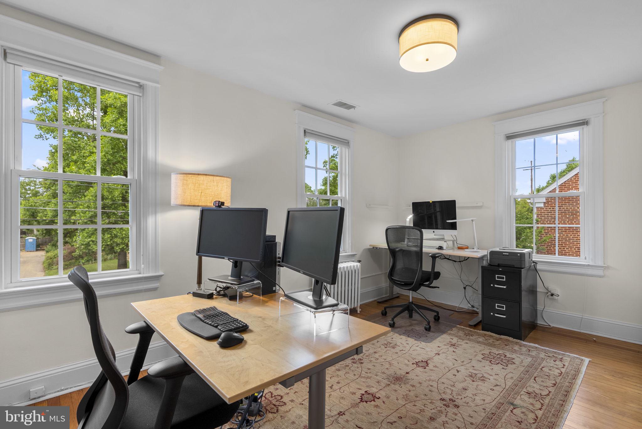 NORTH WOODSIDE - Residential