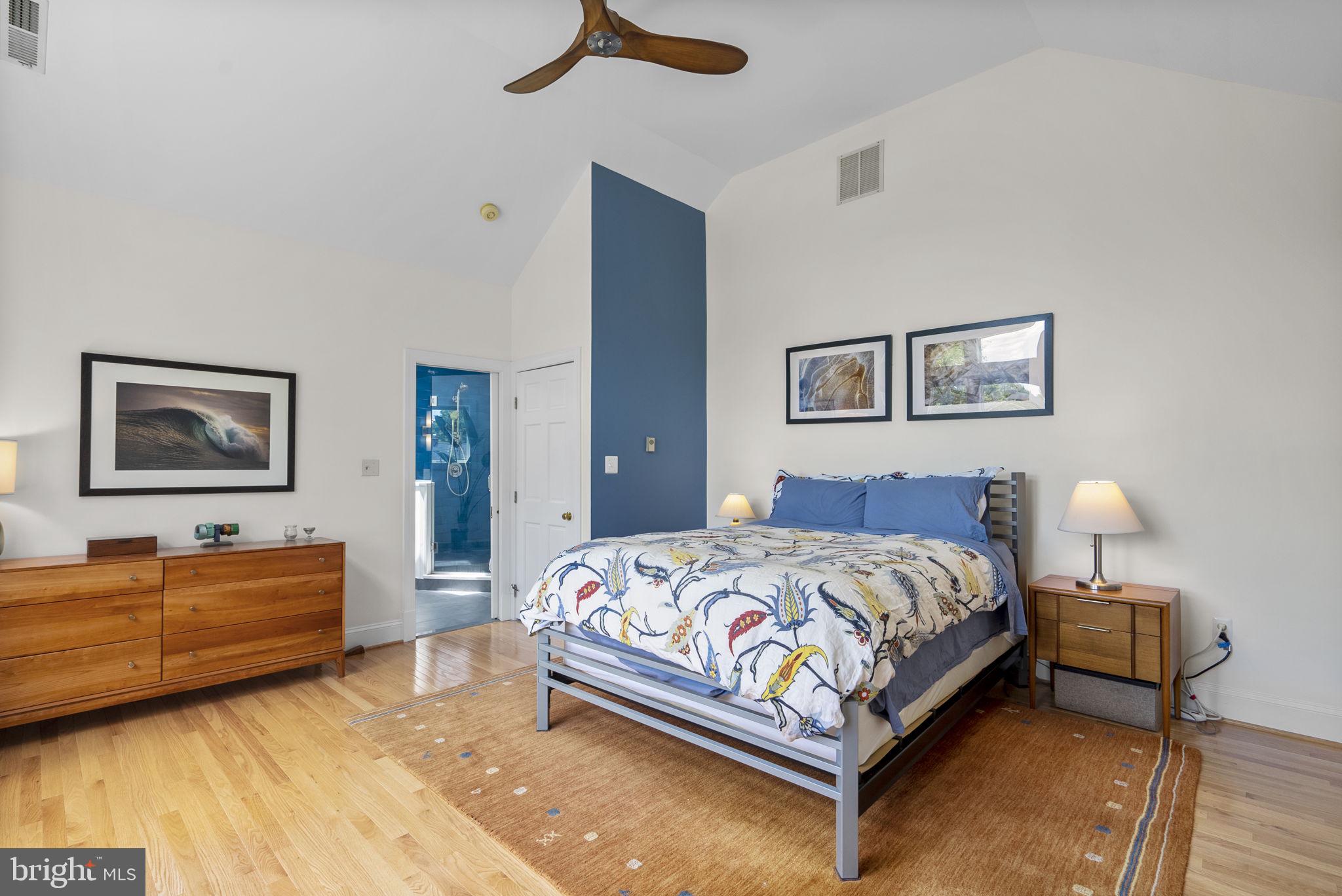 NORTH WOODSIDE - Residential