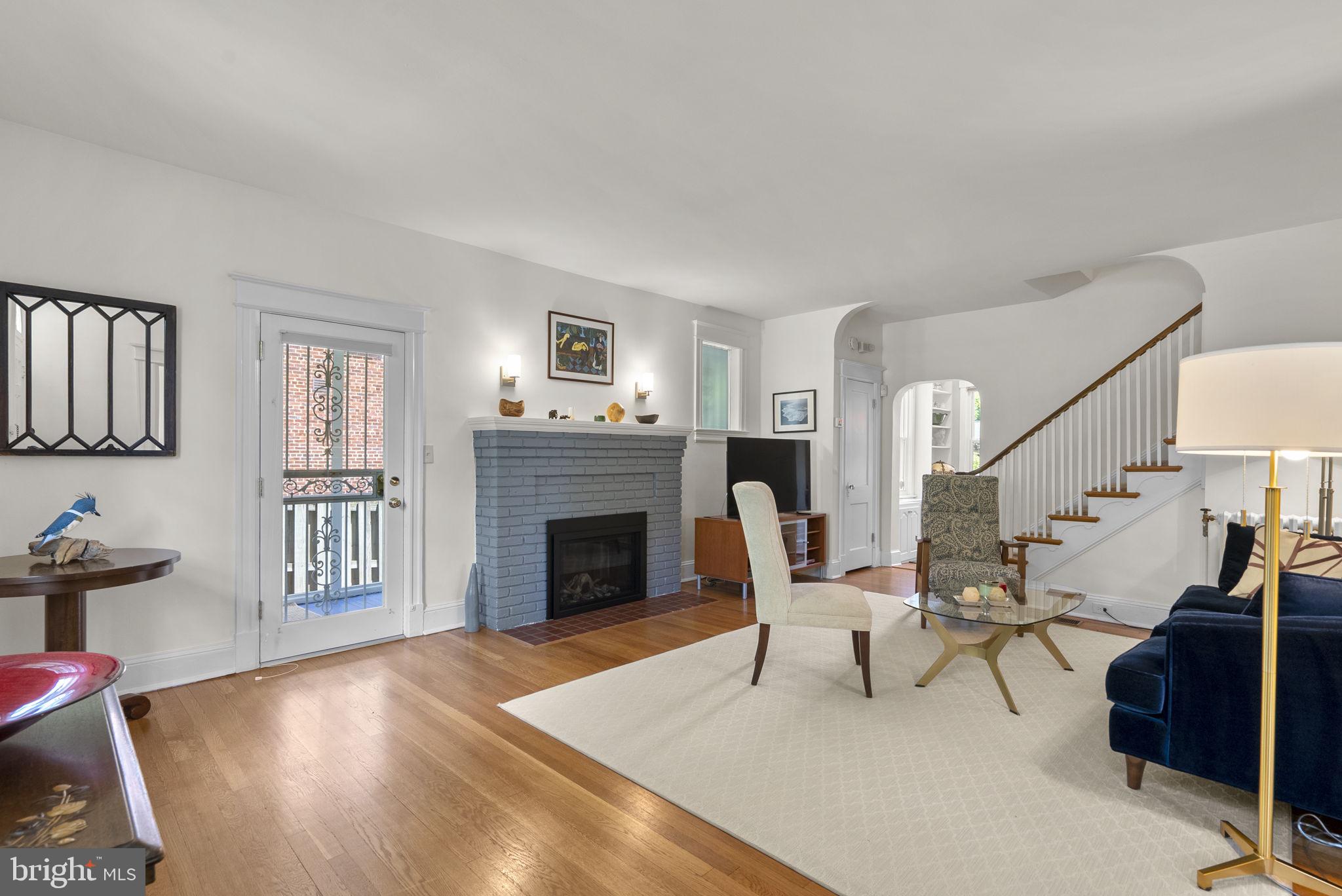NORTH WOODSIDE - Residential
