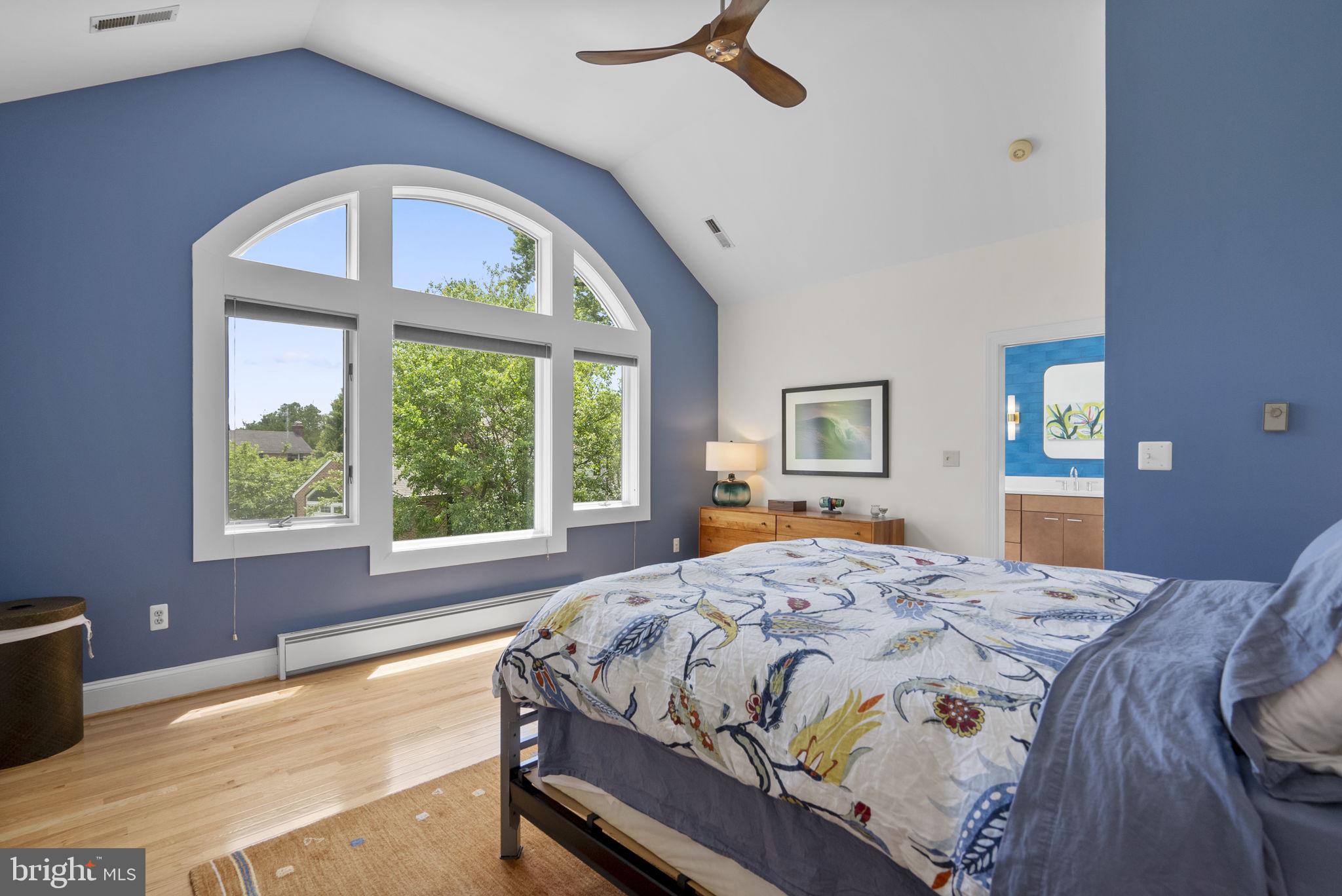 NORTH WOODSIDE - Residential
