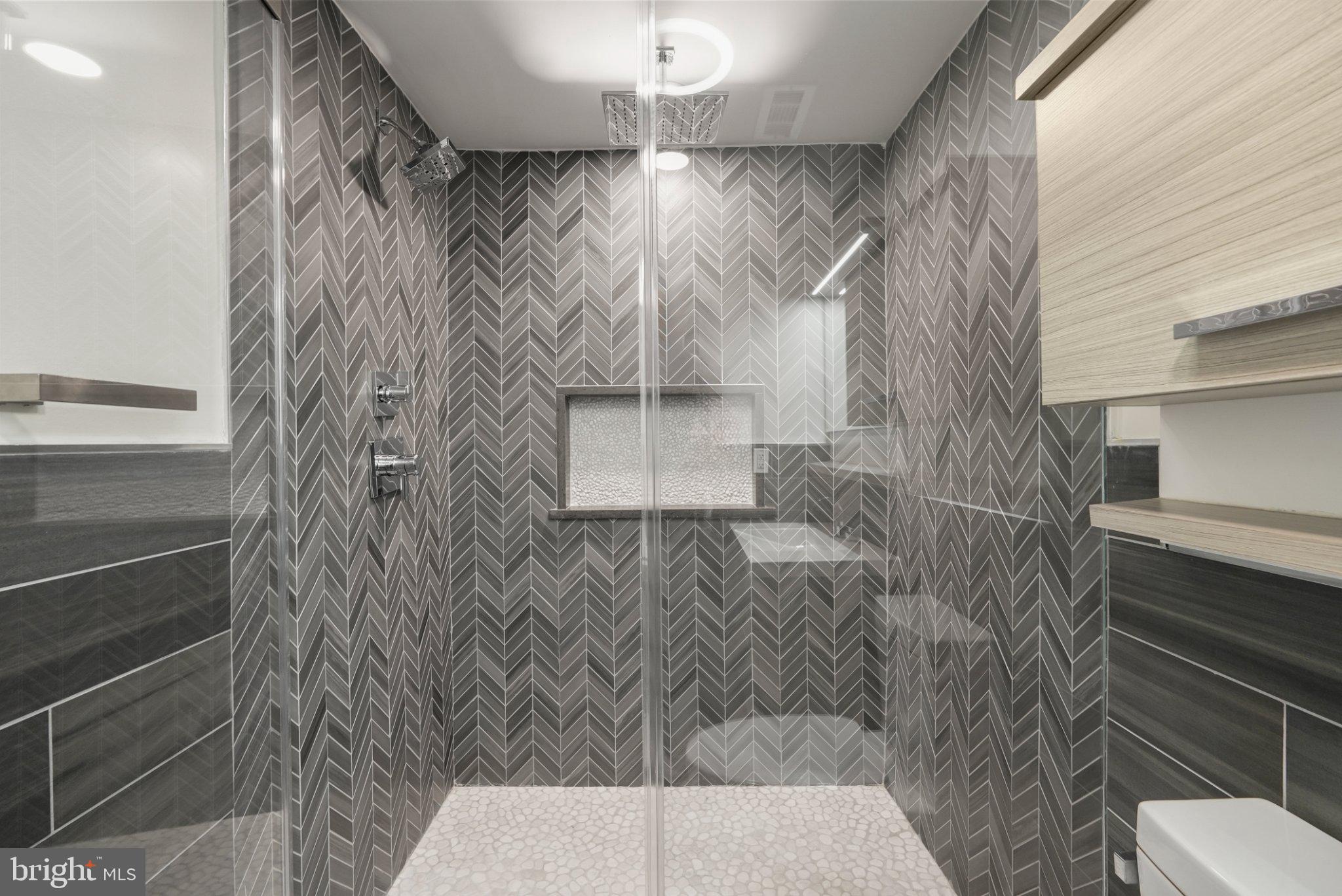 BUSTLETON - Residential