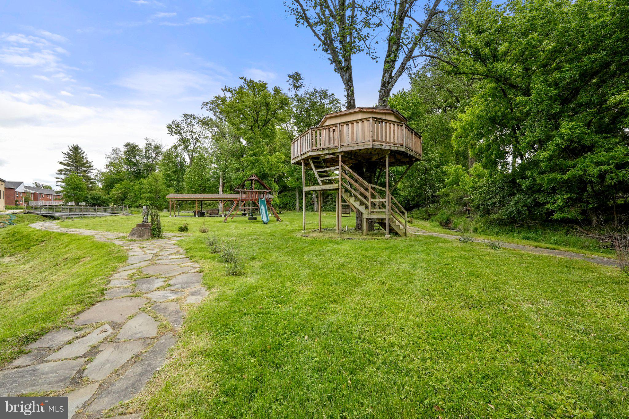 BUSTLETON - Residential