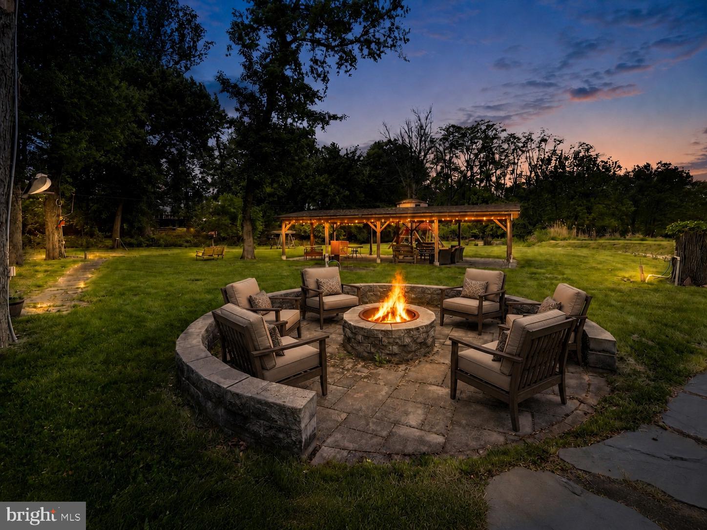 BUSTLETON - Residential