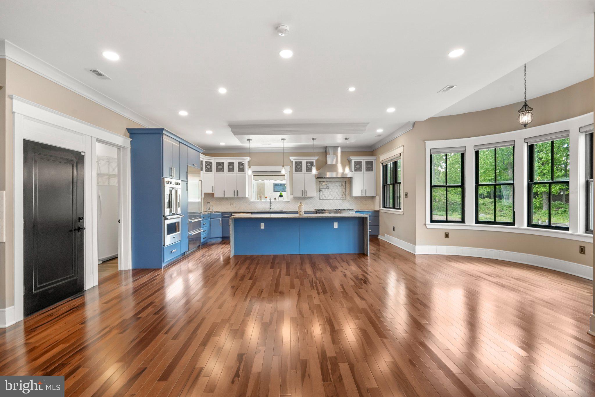 BUSTLETON - Residential