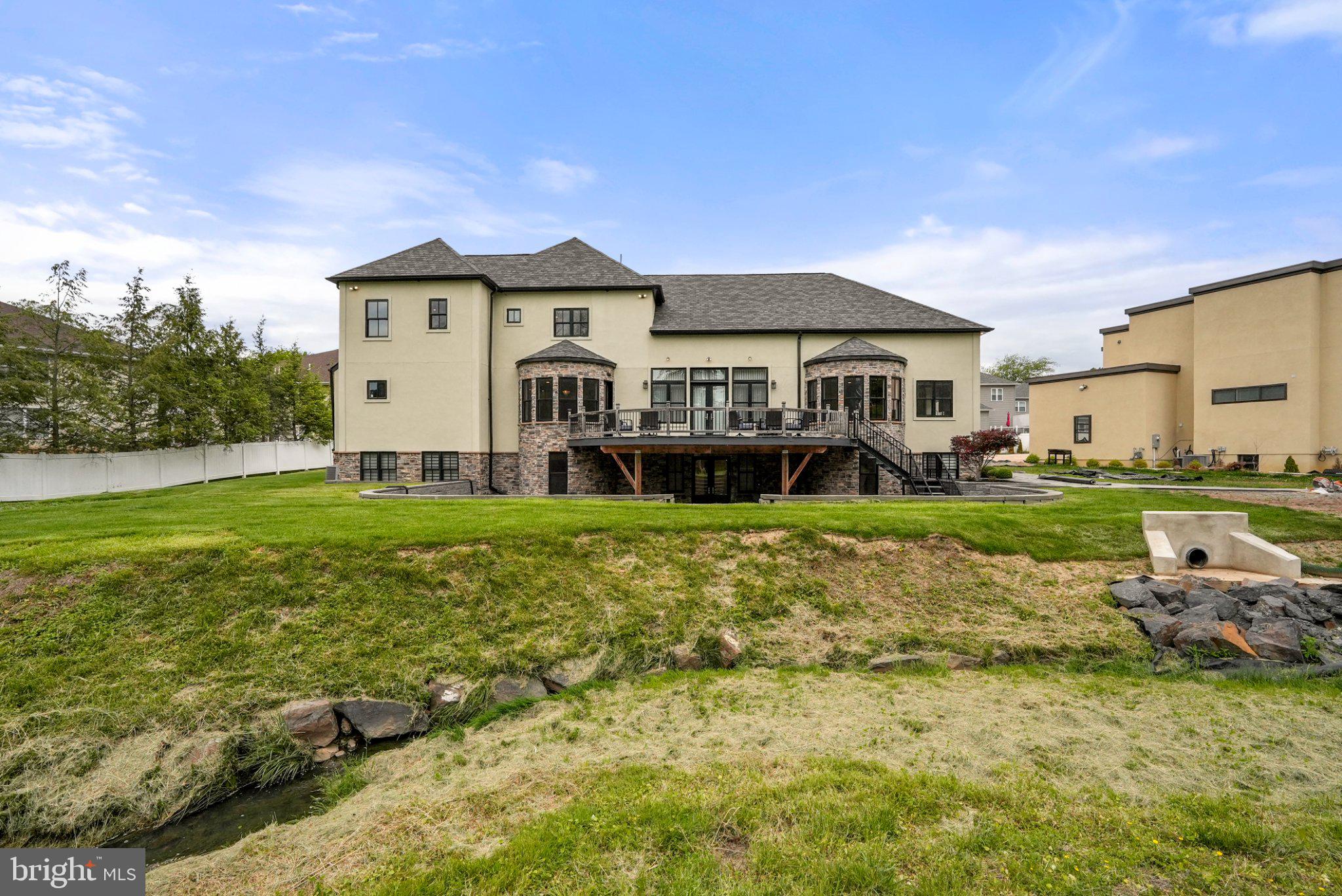 BUSTLETON - Residential