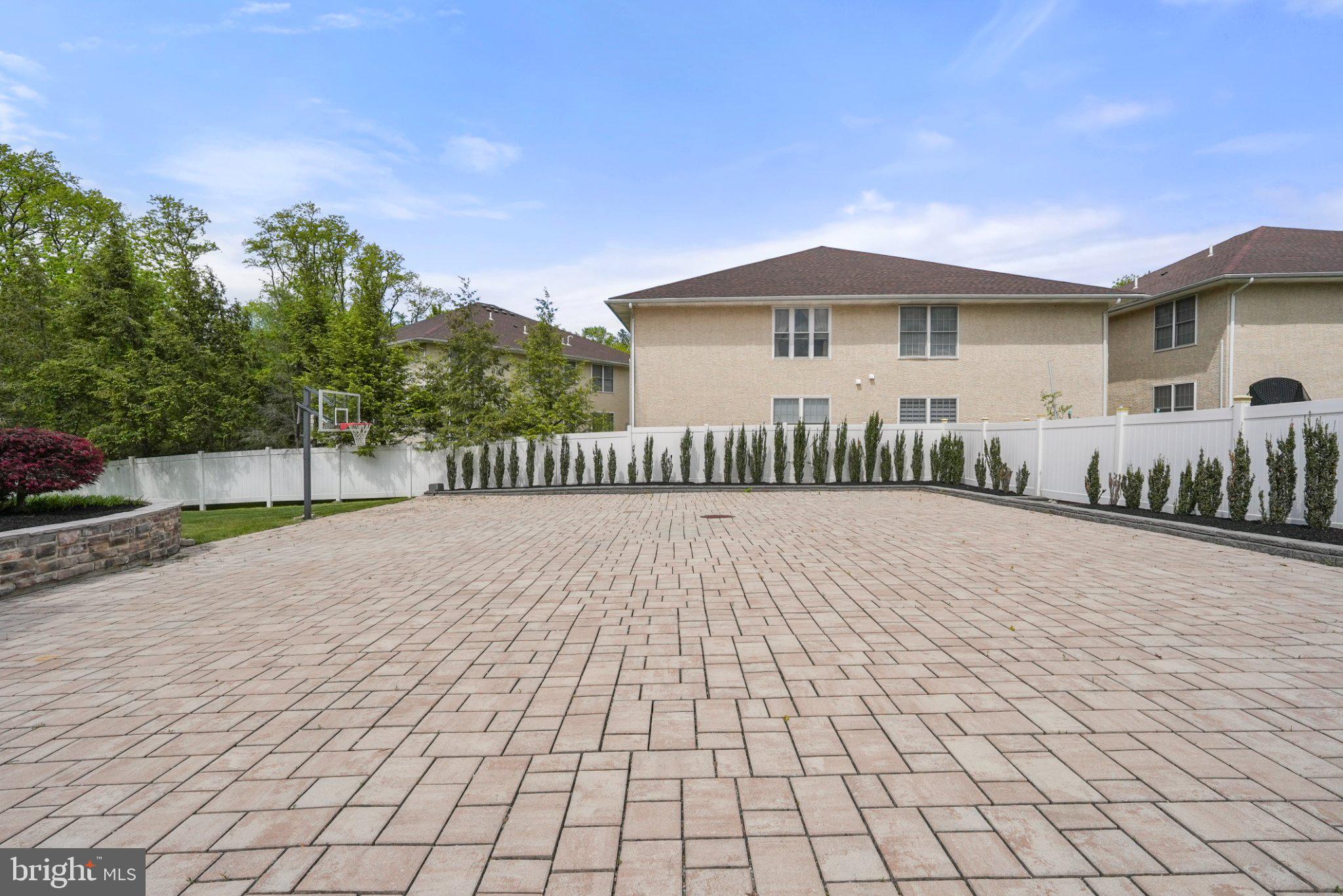 BUSTLETON - Residential