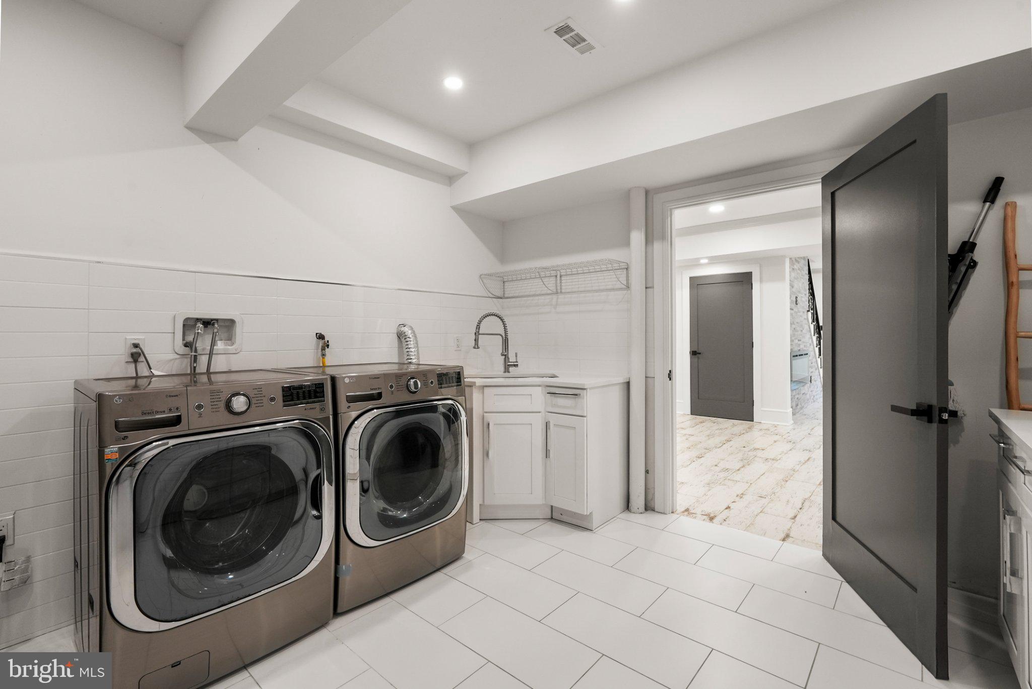 BUSTLETON - Residential