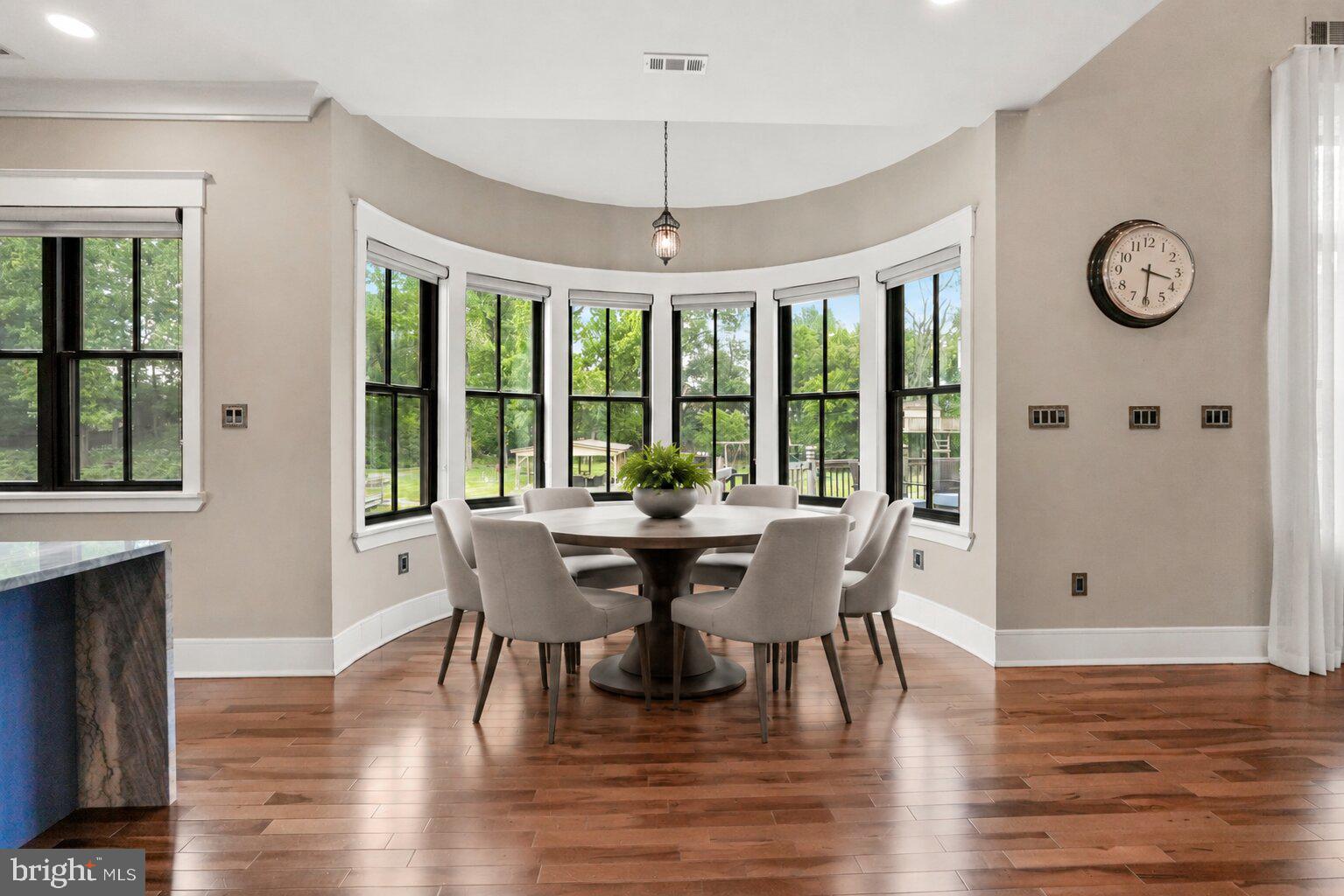 BUSTLETON - Residential