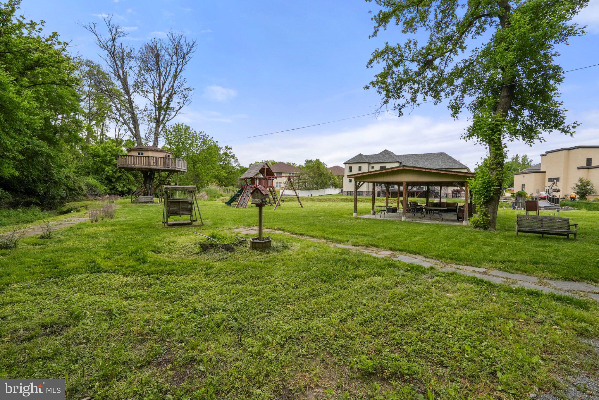BUSTLETON - Residential