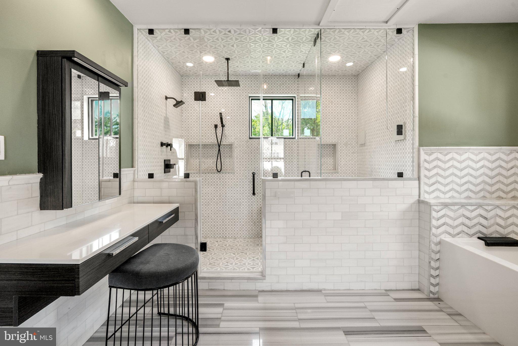 BUSTLETON - Residential