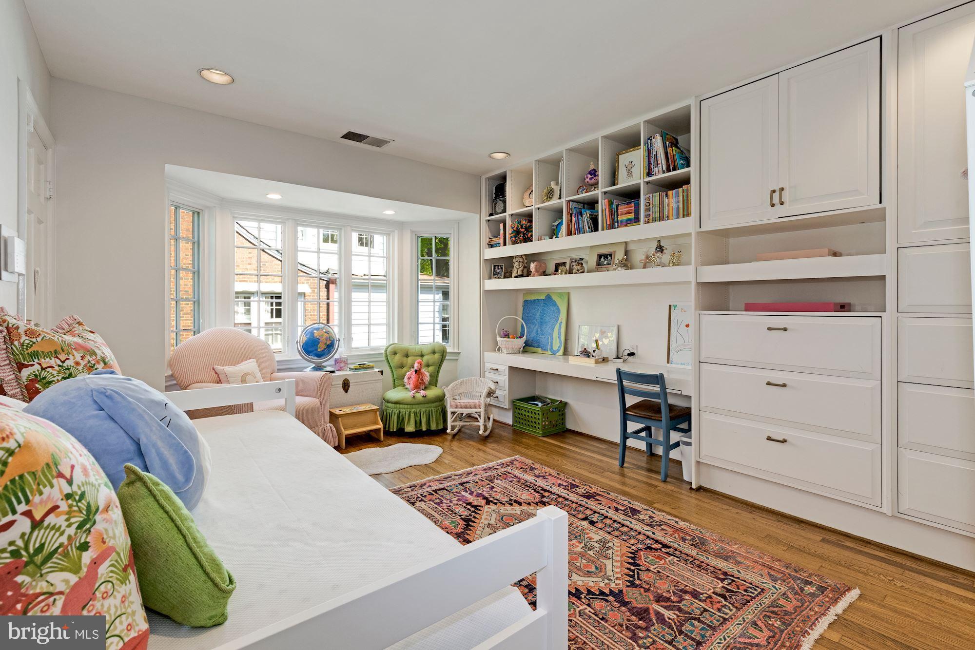 WESLEY HEIGHTS - Residential
