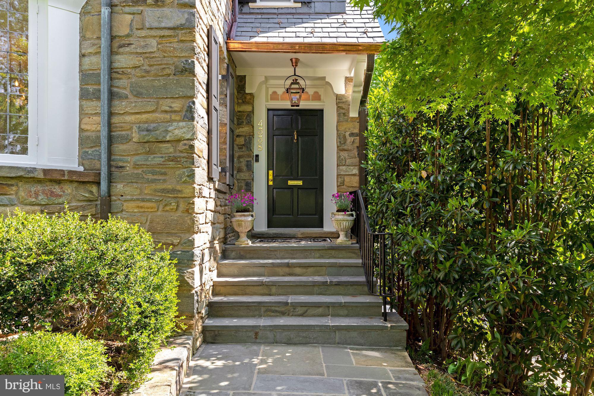 WESLEY HEIGHTS - Residential