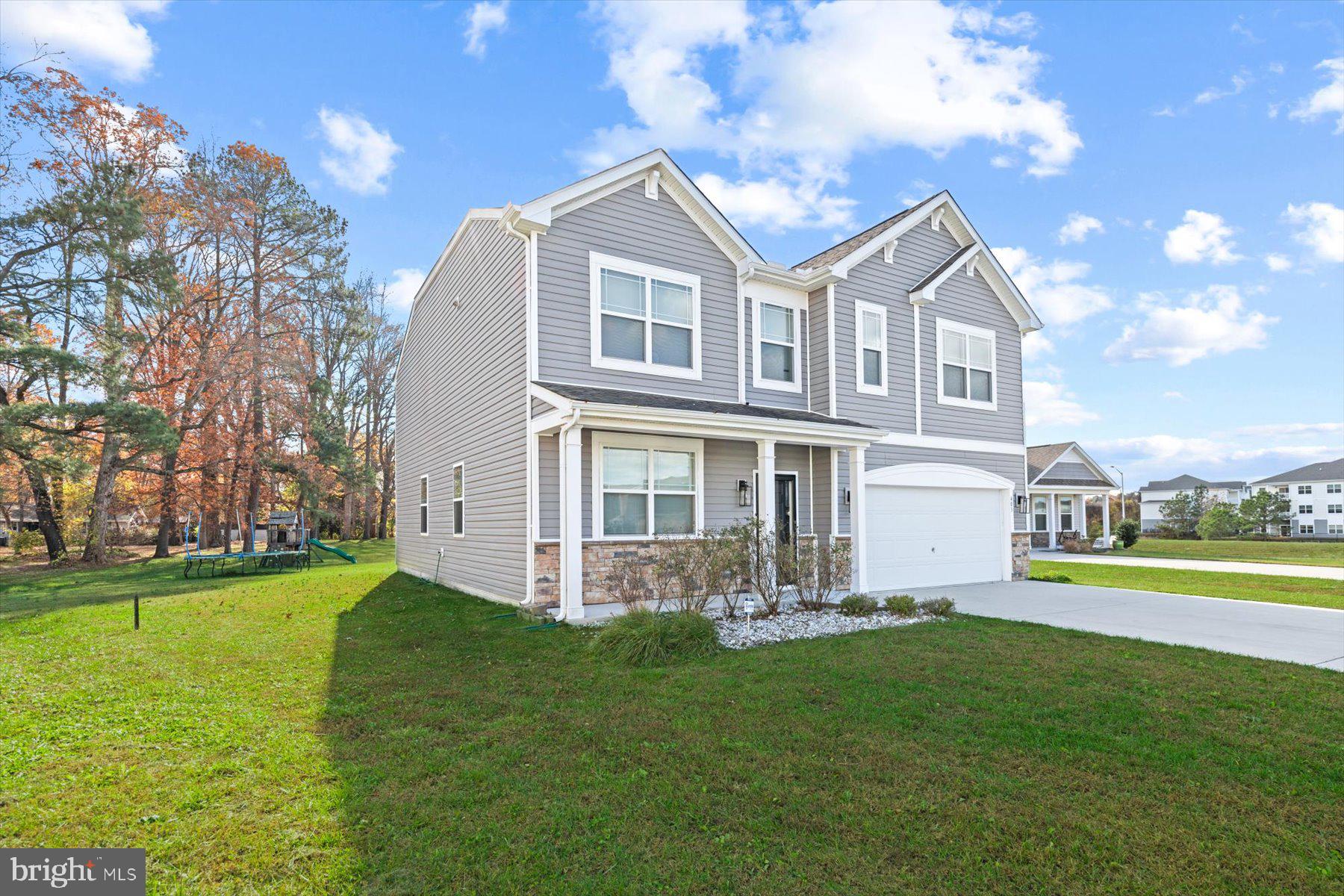 HUNTER'S CREST - Residential