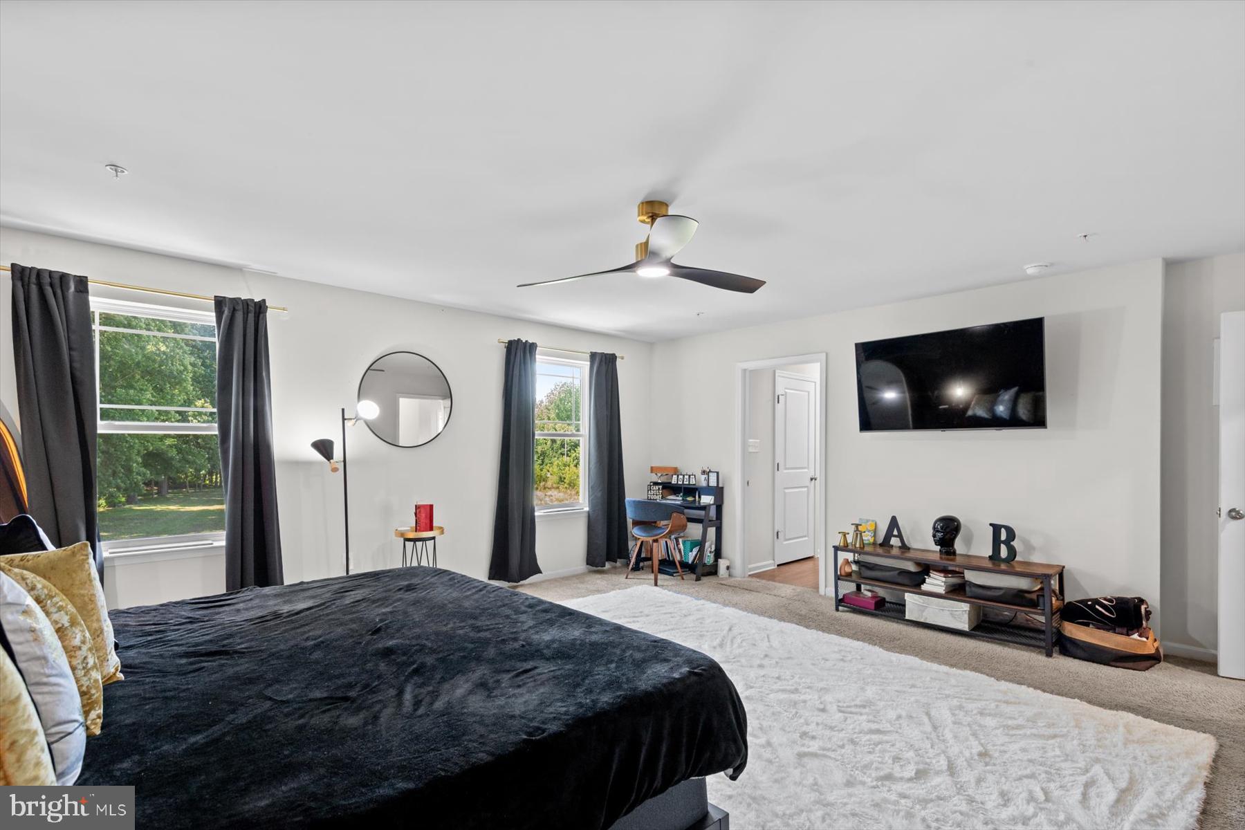 HUNTER'S CREST - Residential