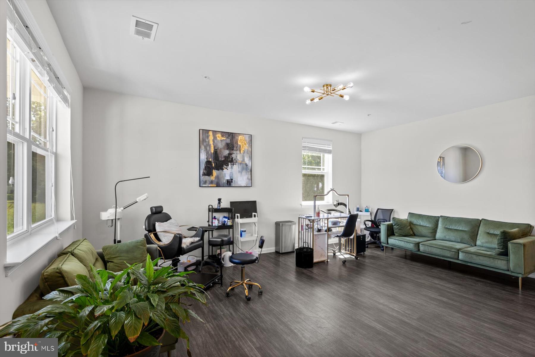 HUNTER'S CREST - Residential