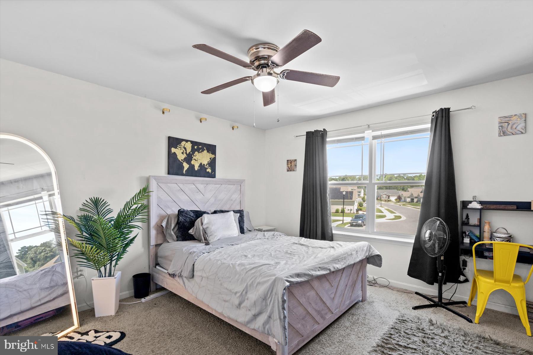 HUNTER'S CREST - Residential