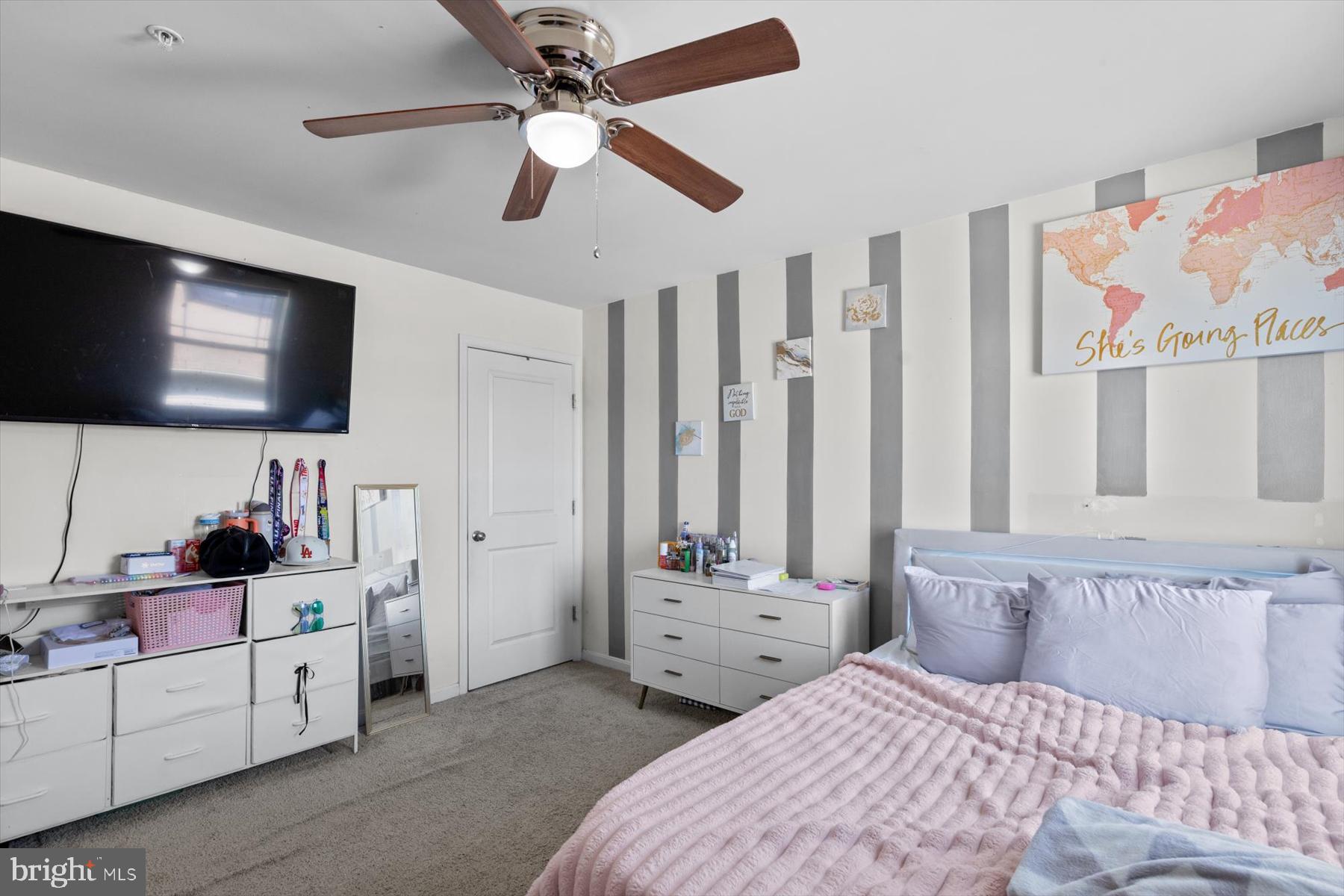 HUNTER'S CREST - Residential