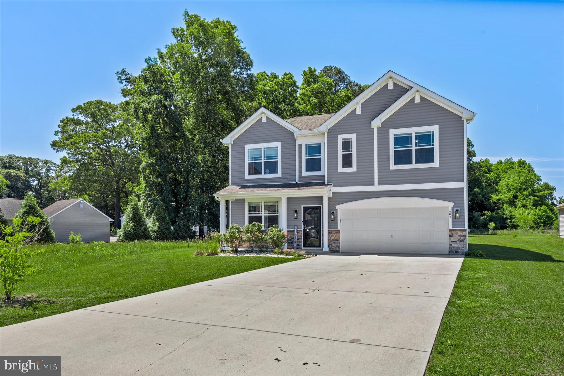 HUNTER'S CREST - Residential