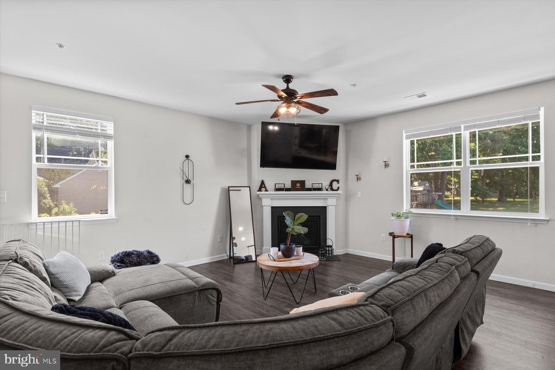 HUNTER'S CREST - Residential