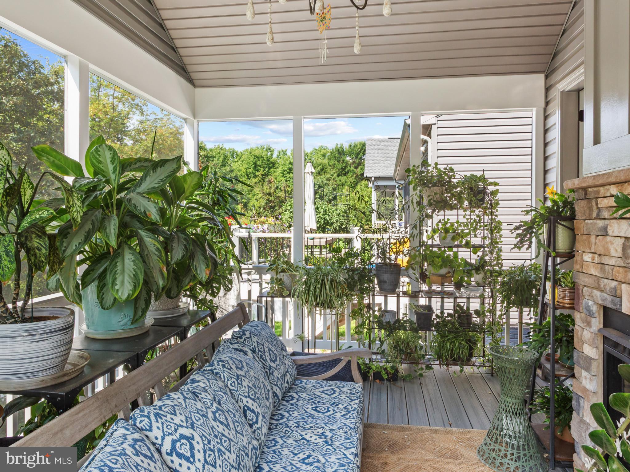 MIKLASZ PROPERTY - Residential