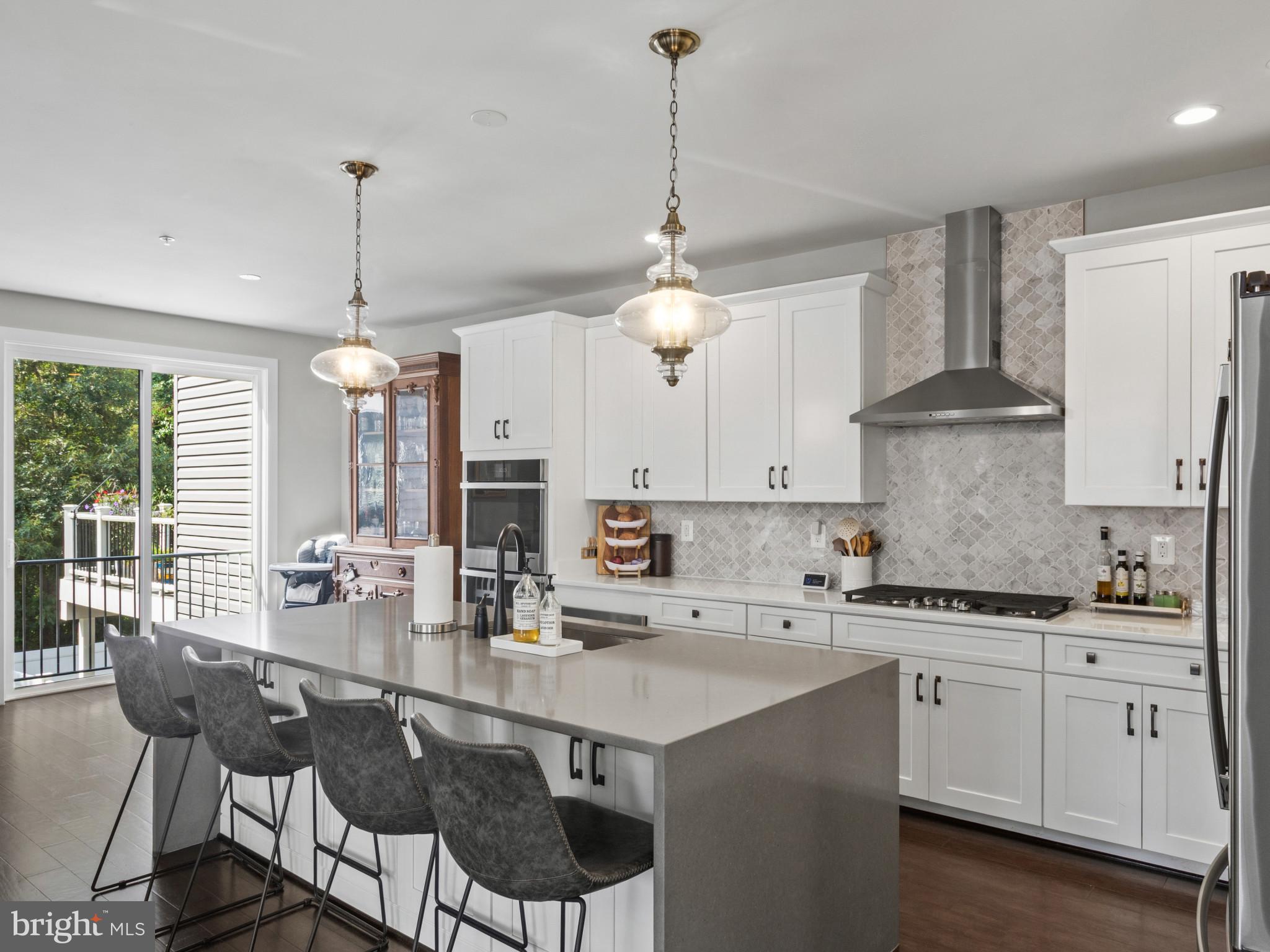 MIKLASZ PROPERTY - Residential