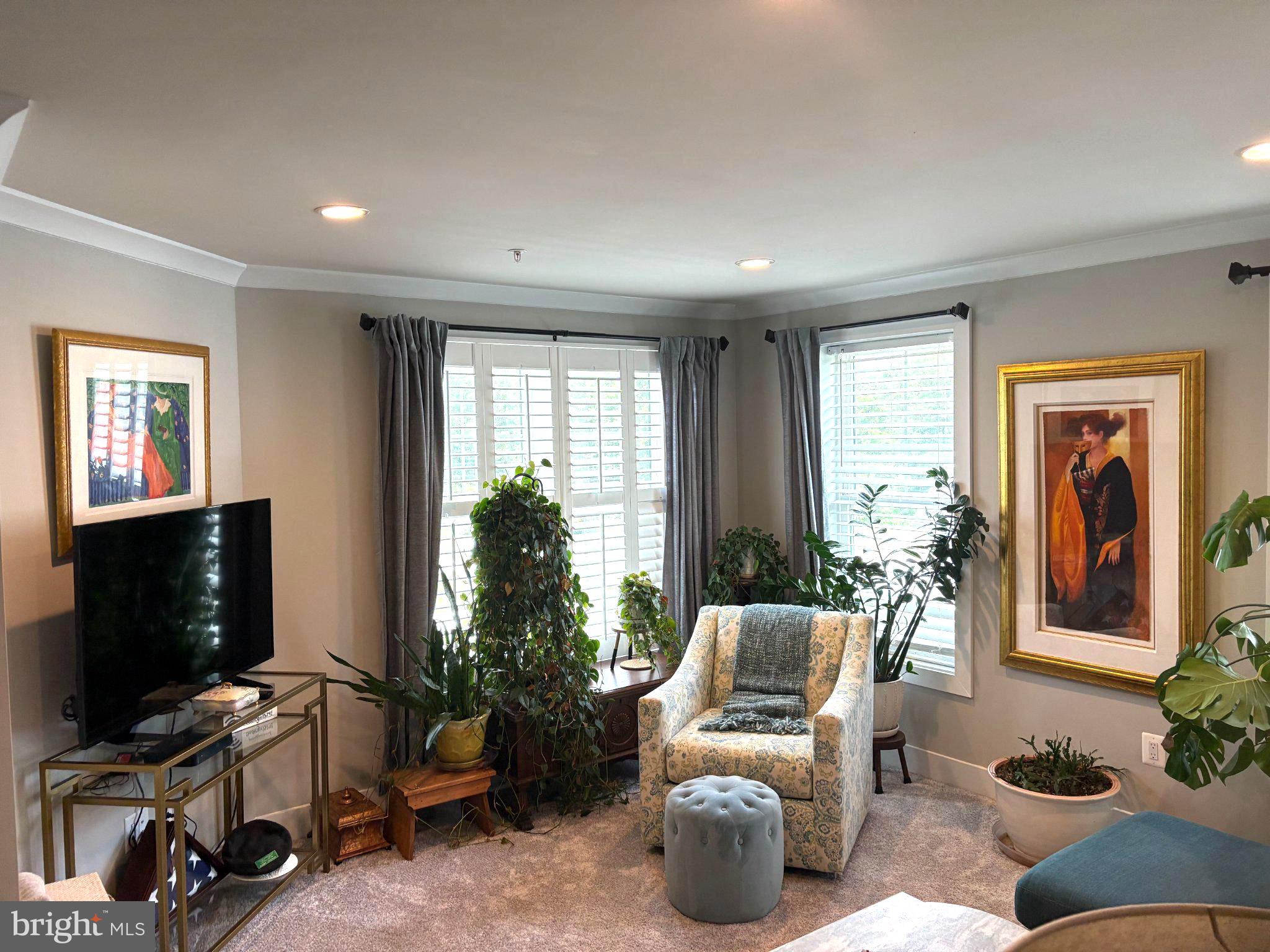 MIKLASZ PROPERTY - Residential