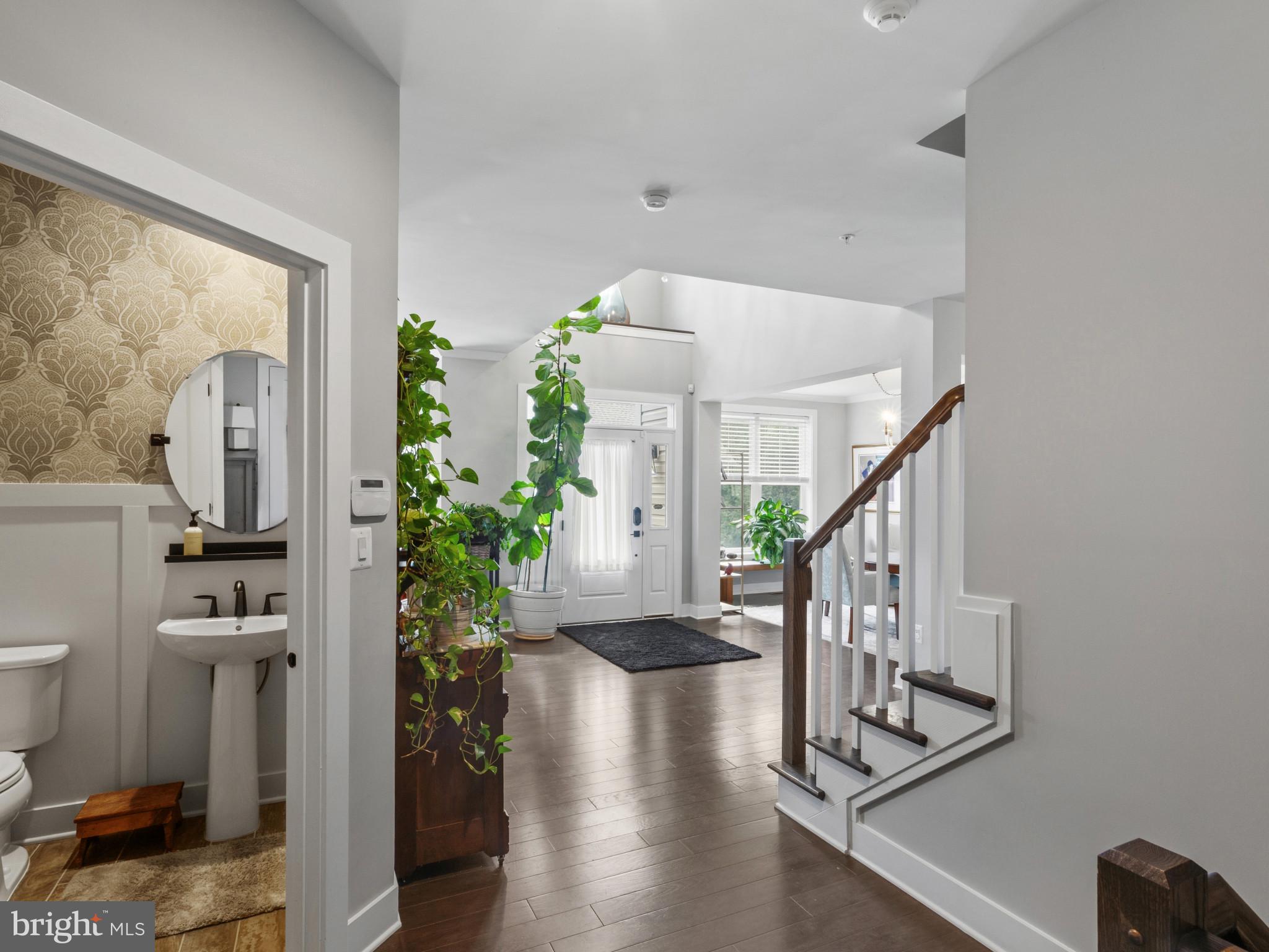 MIKLASZ PROPERTY - Residential