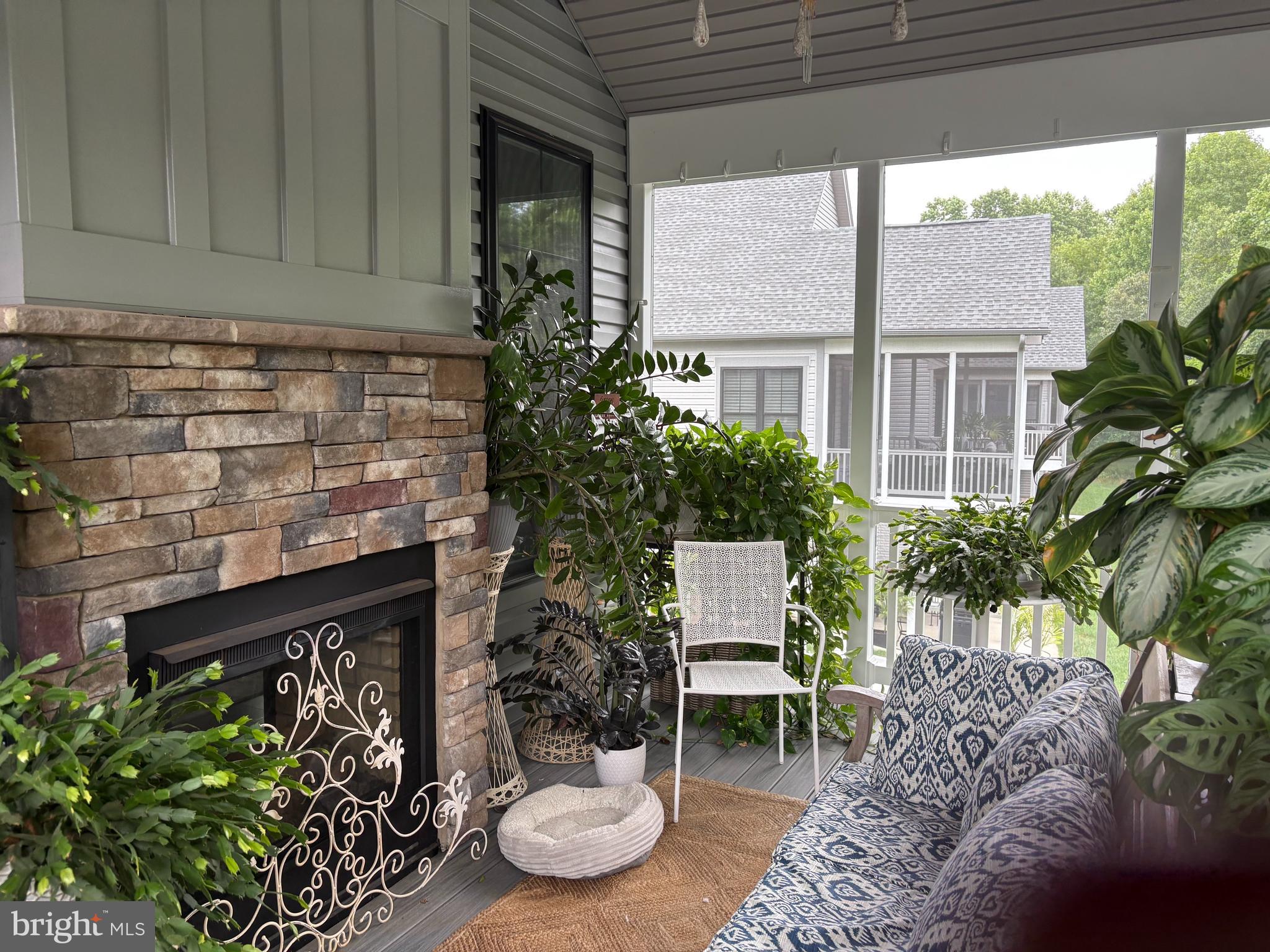 MIKLASZ PROPERTY - Residential