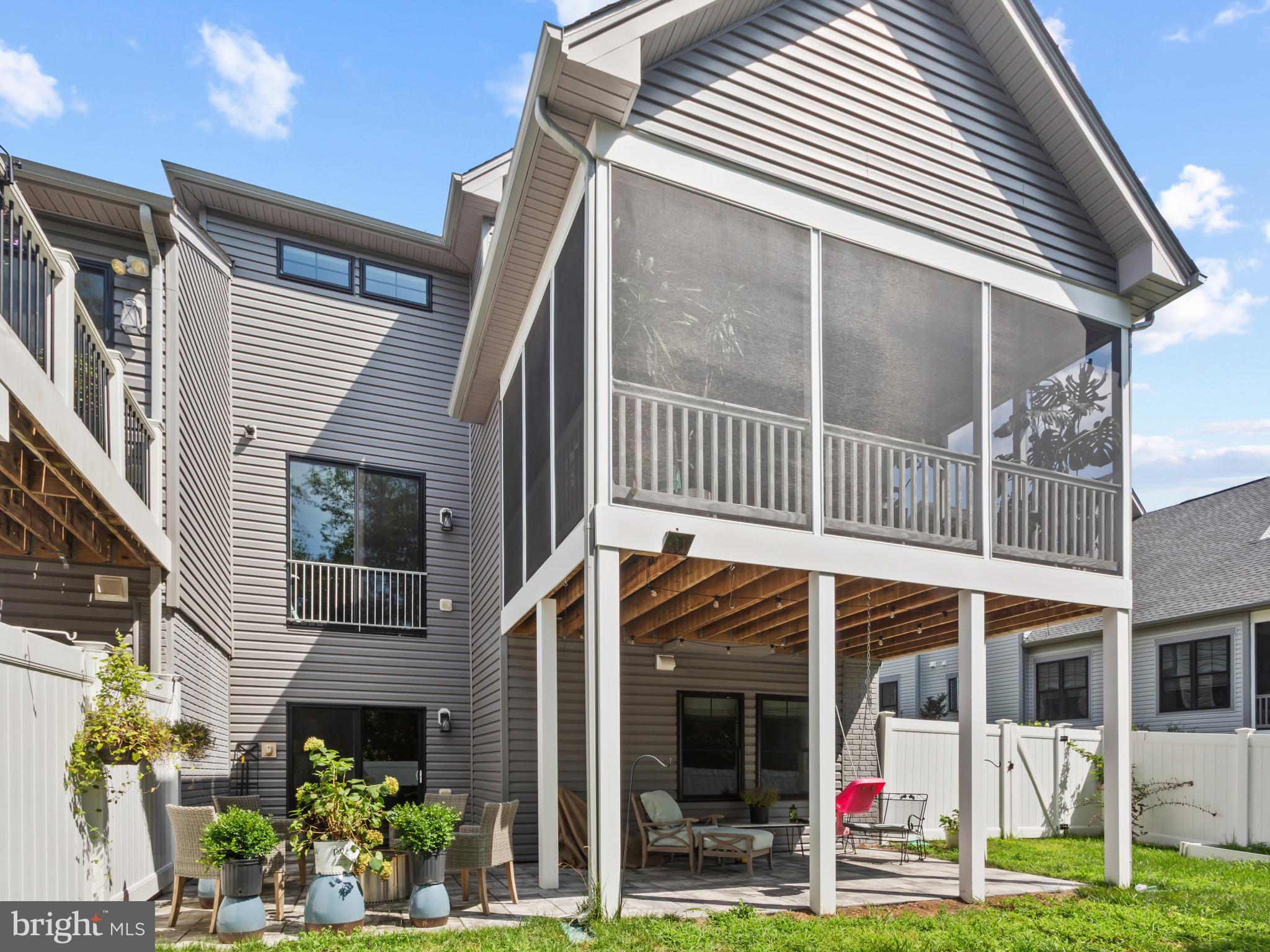 MIKLASZ PROPERTY - Residential